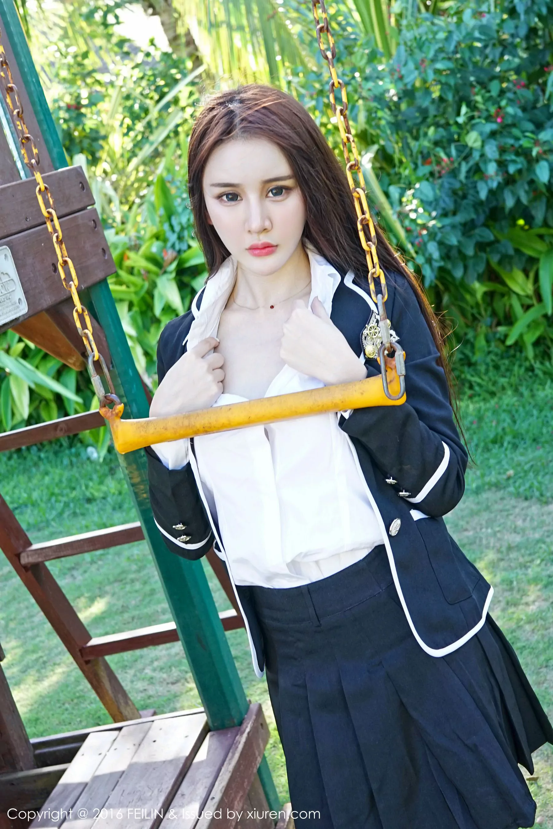 Cheryl青树《薄荷岛旅拍》学生装+比基尼 嗲囡囡 Vol.027插图1