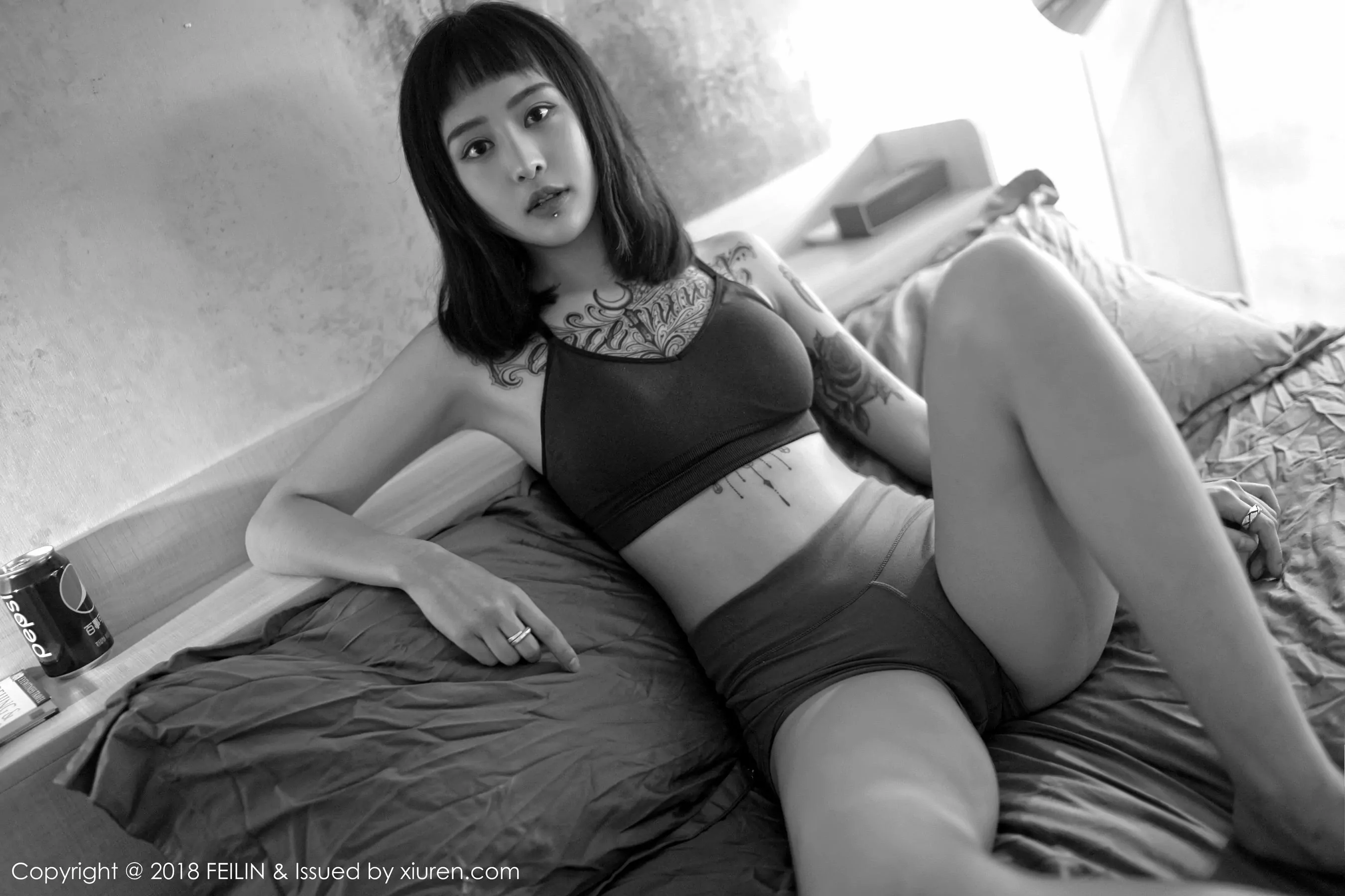 赵艺璇《香烟、纹身、黑白风格照片》 嗲囡囡 VOL.129插图3