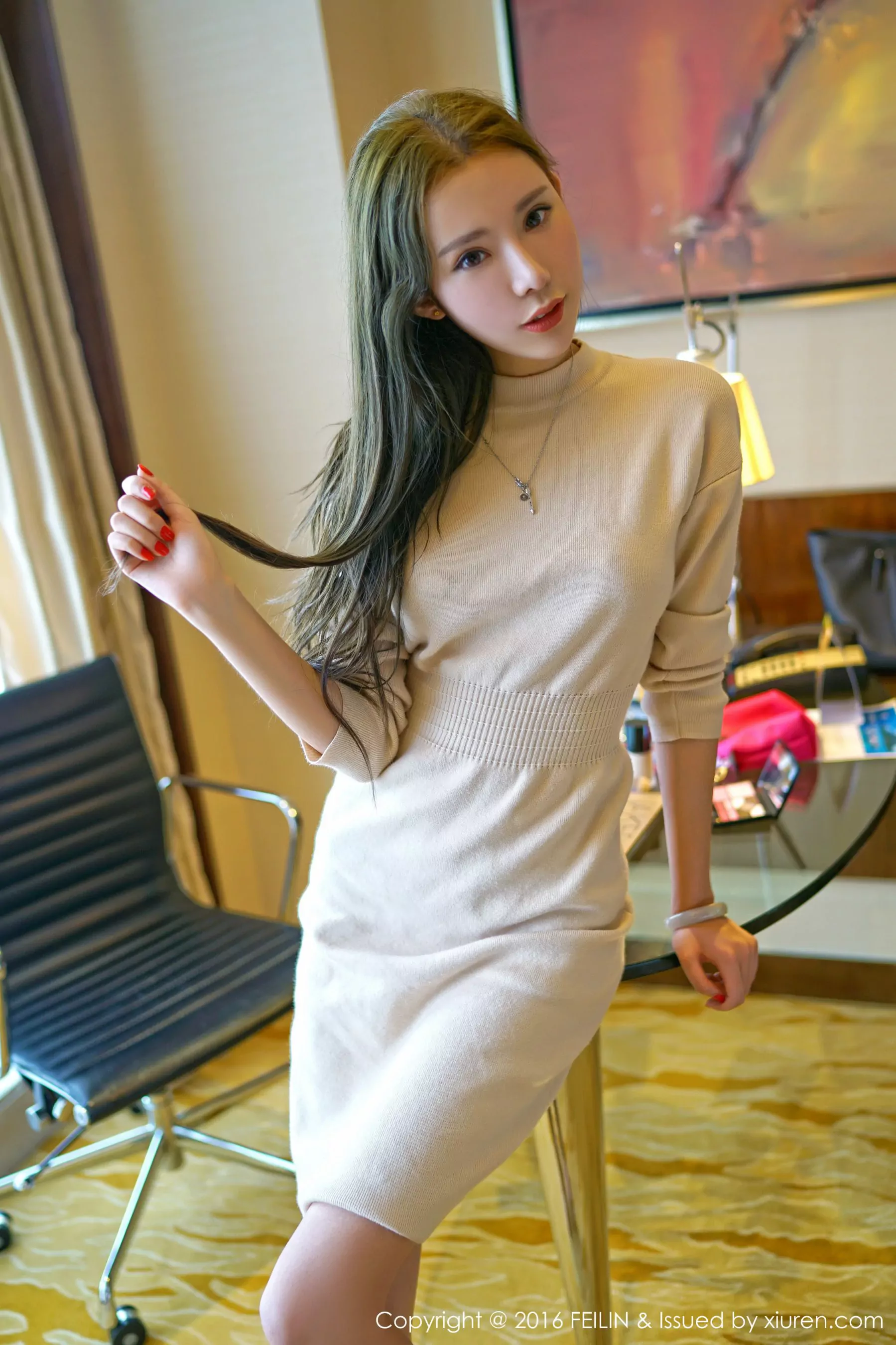 萌琪琪Irene《精致的五官，白皙的皮肤，完美的胸型，修长的美腿》 嗲囡囡 Vol.059插图6