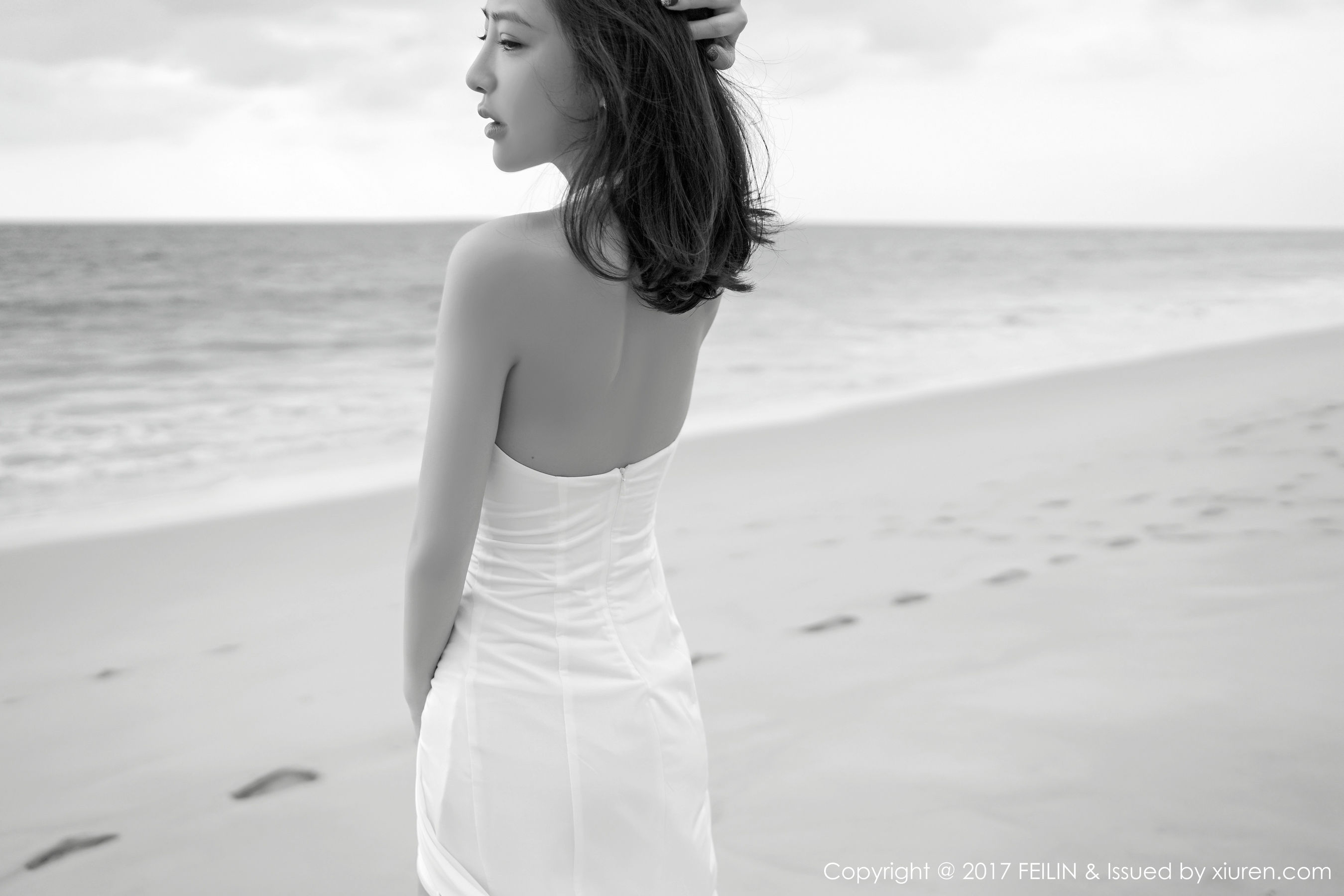 施忆佳KITTY《2套比基尼+长裙》 嗲囡囡 VOL.092插图7