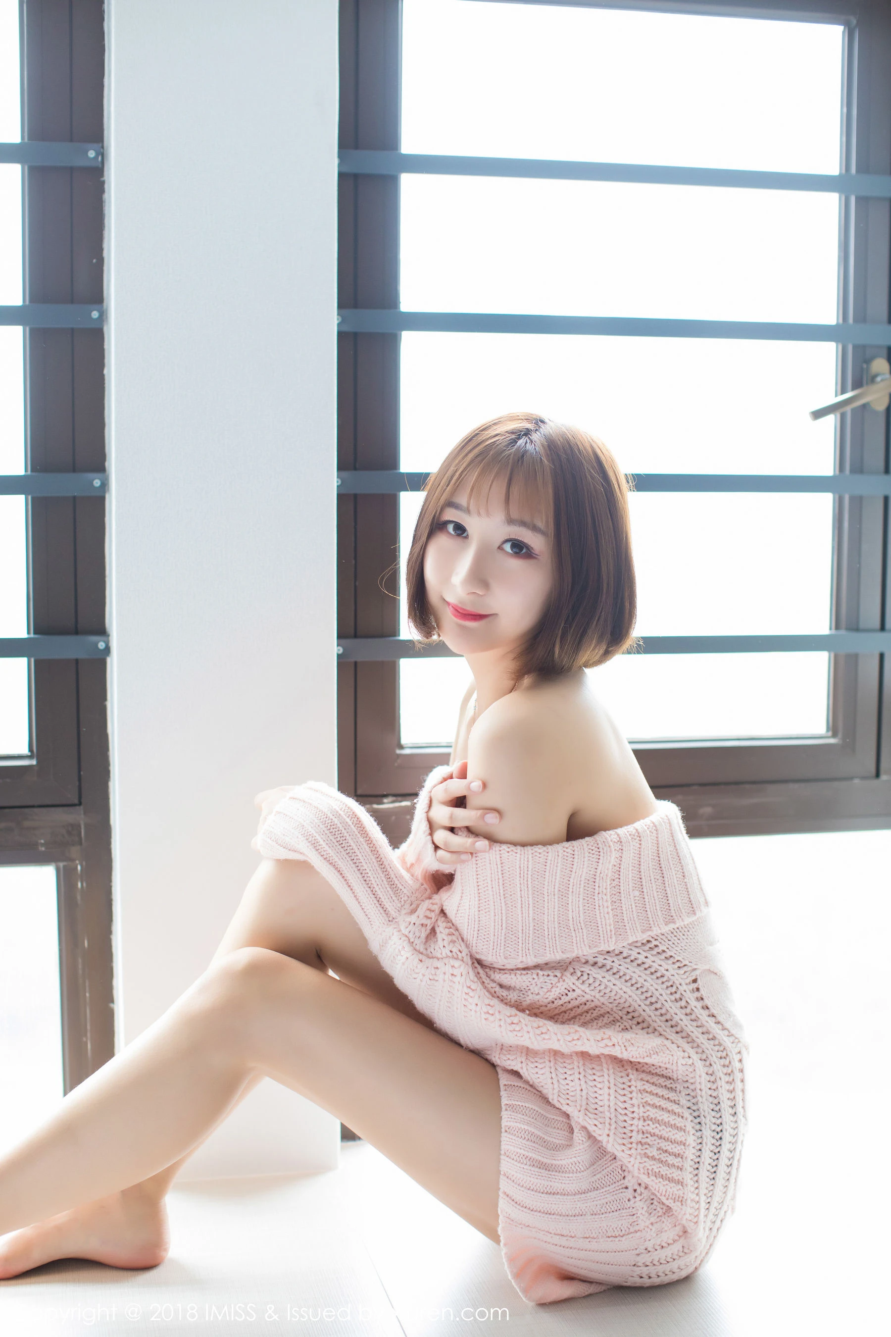 九尾Ivy-《性感极致的丝袜美腿诱惑》 爱蜜社IMiss Vol.240插图1