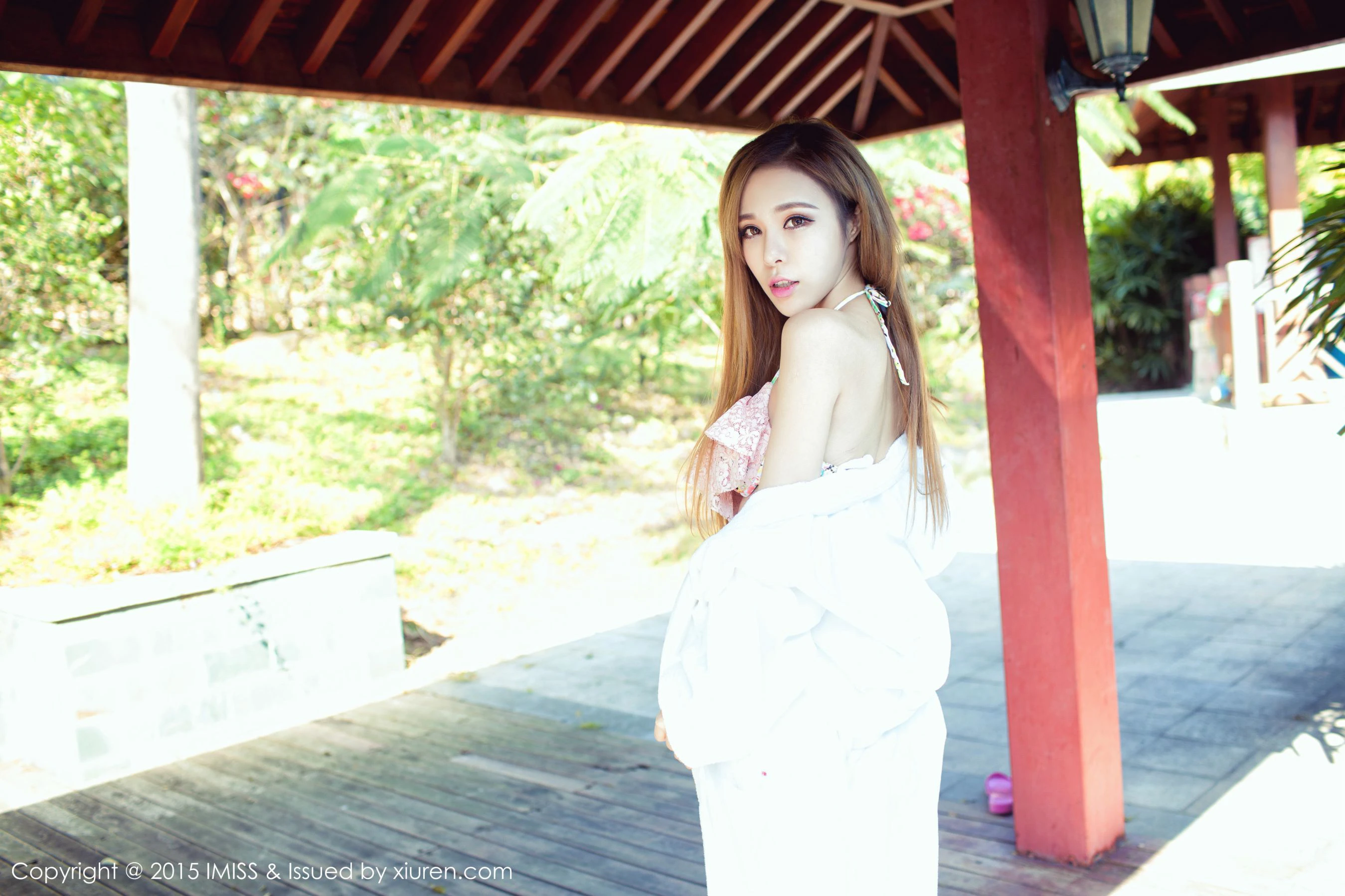 重庆美女游潇潇《旅拍套图》 爱蜜社IMiss Vol.047插图5