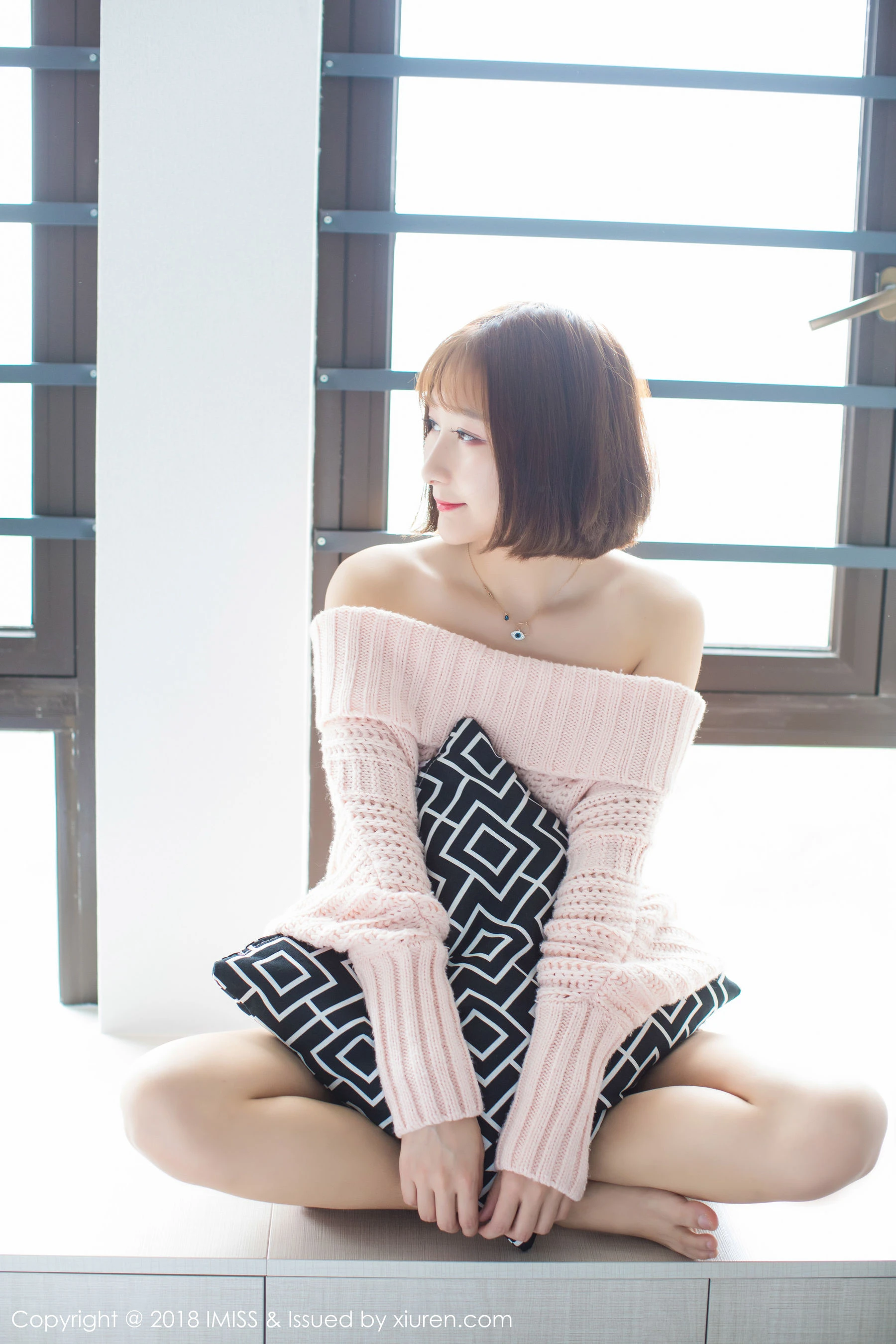 九尾Ivy-《性感极致的丝袜美腿诱惑》 爱蜜社IMiss Vol.240插图5