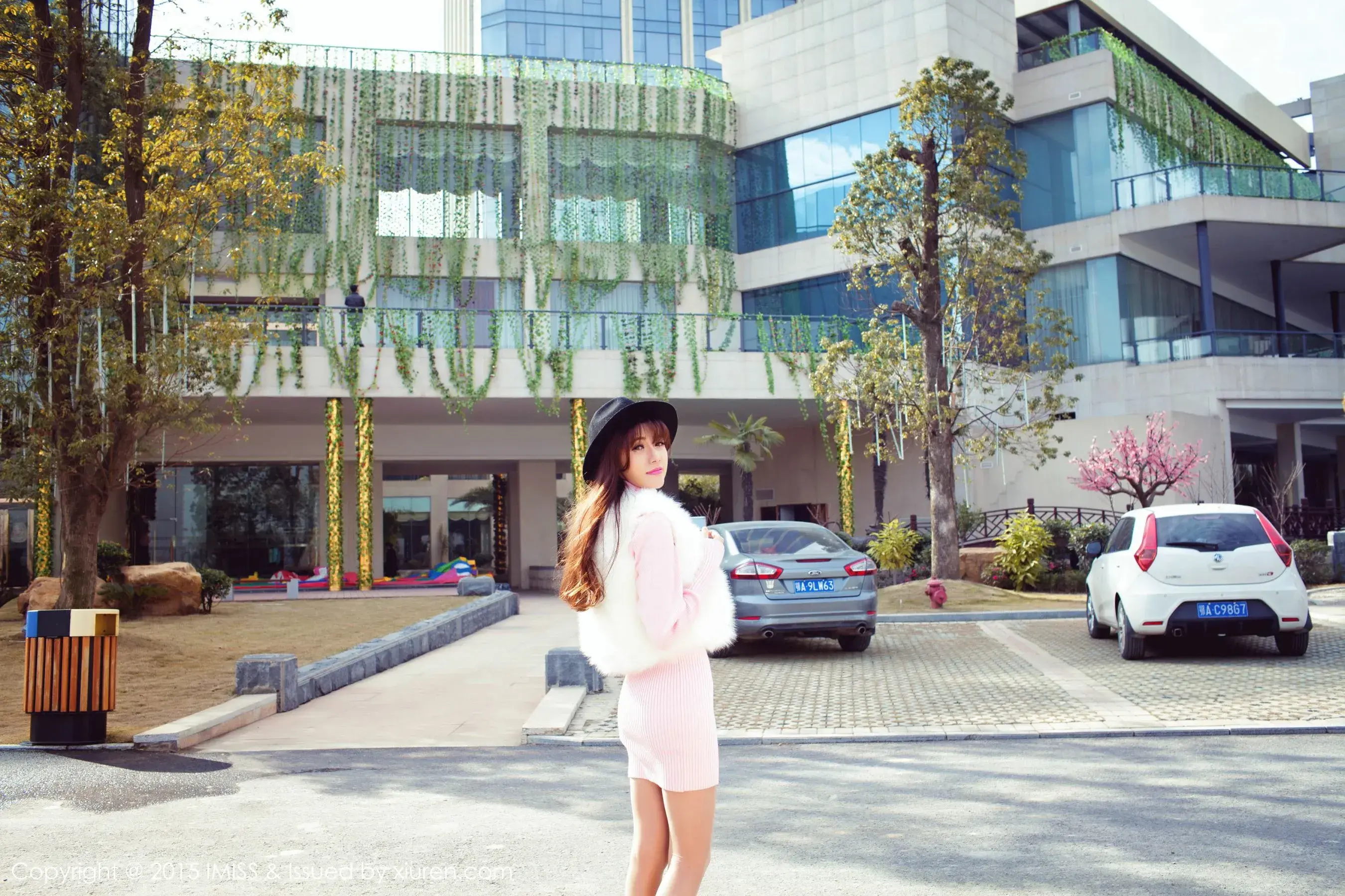 气质美女@Sandy陈天扬 《同程旅拍》 爱蜜社IMiss Vol.011插图1