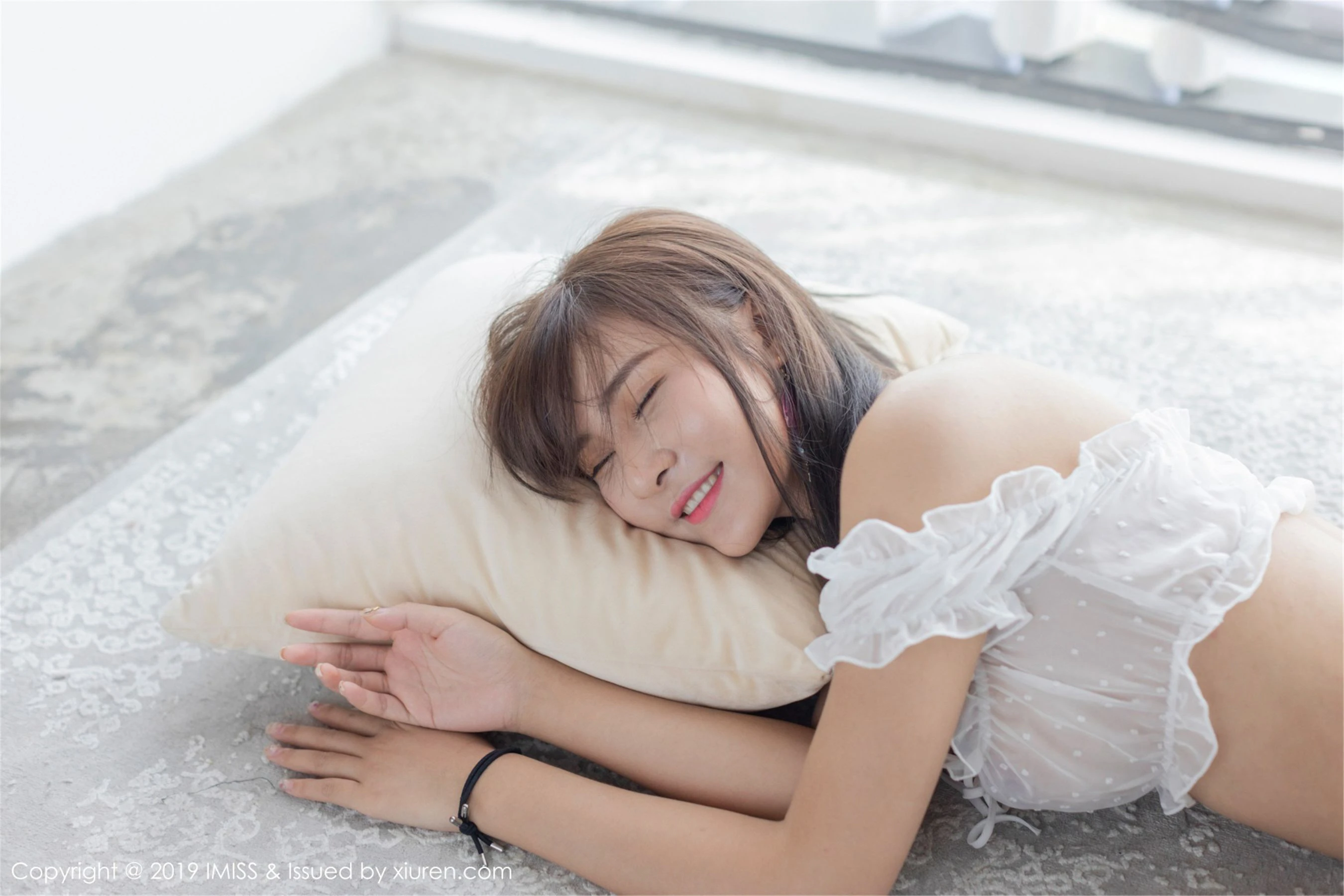 爱蜜社IMiss Vol.339 SOLO-尹菲插图6