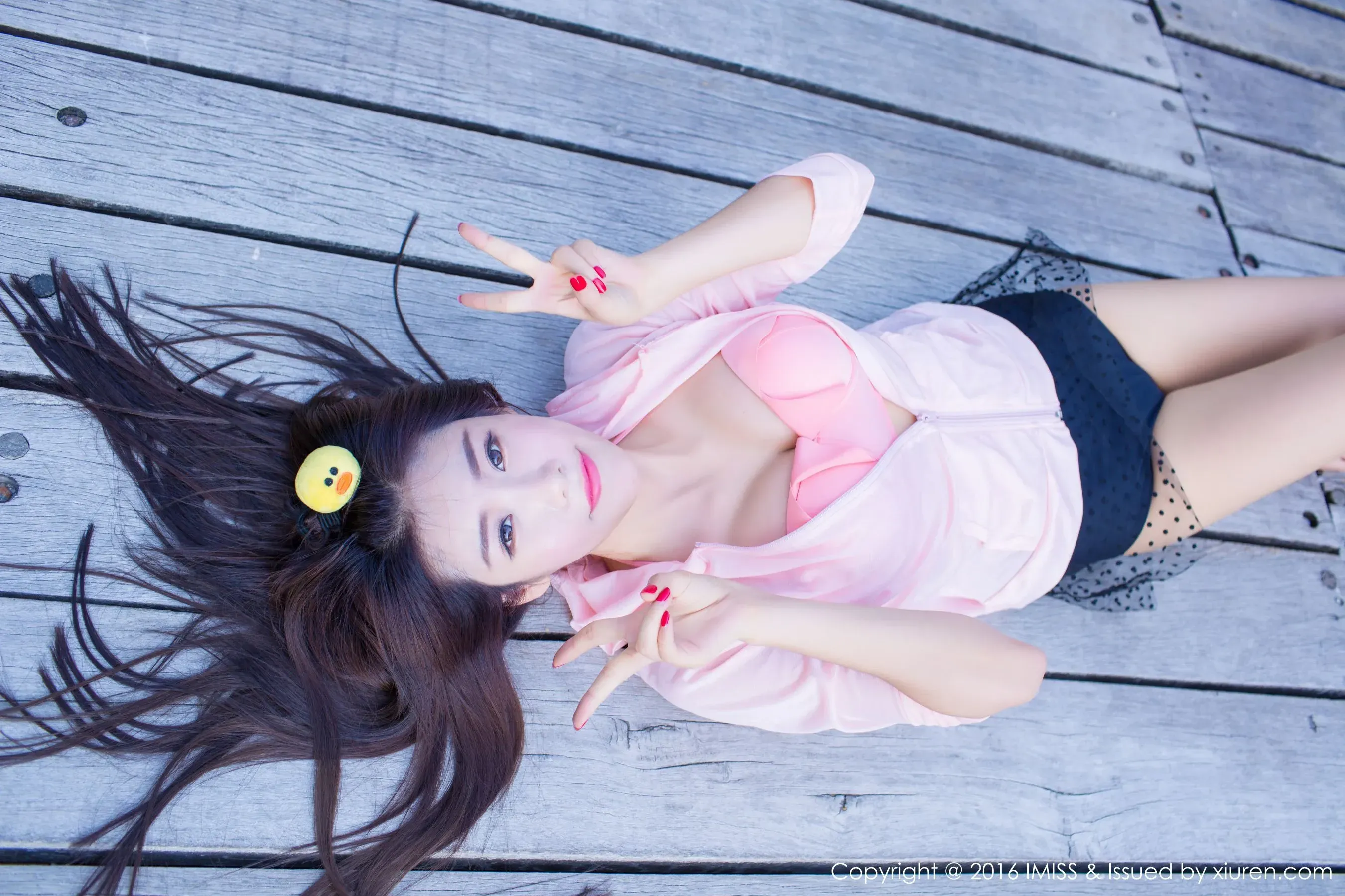 程小烦不烦《粉色装扮+白色裙子外拍》 爱蜜社IMiss Vol.086插图6