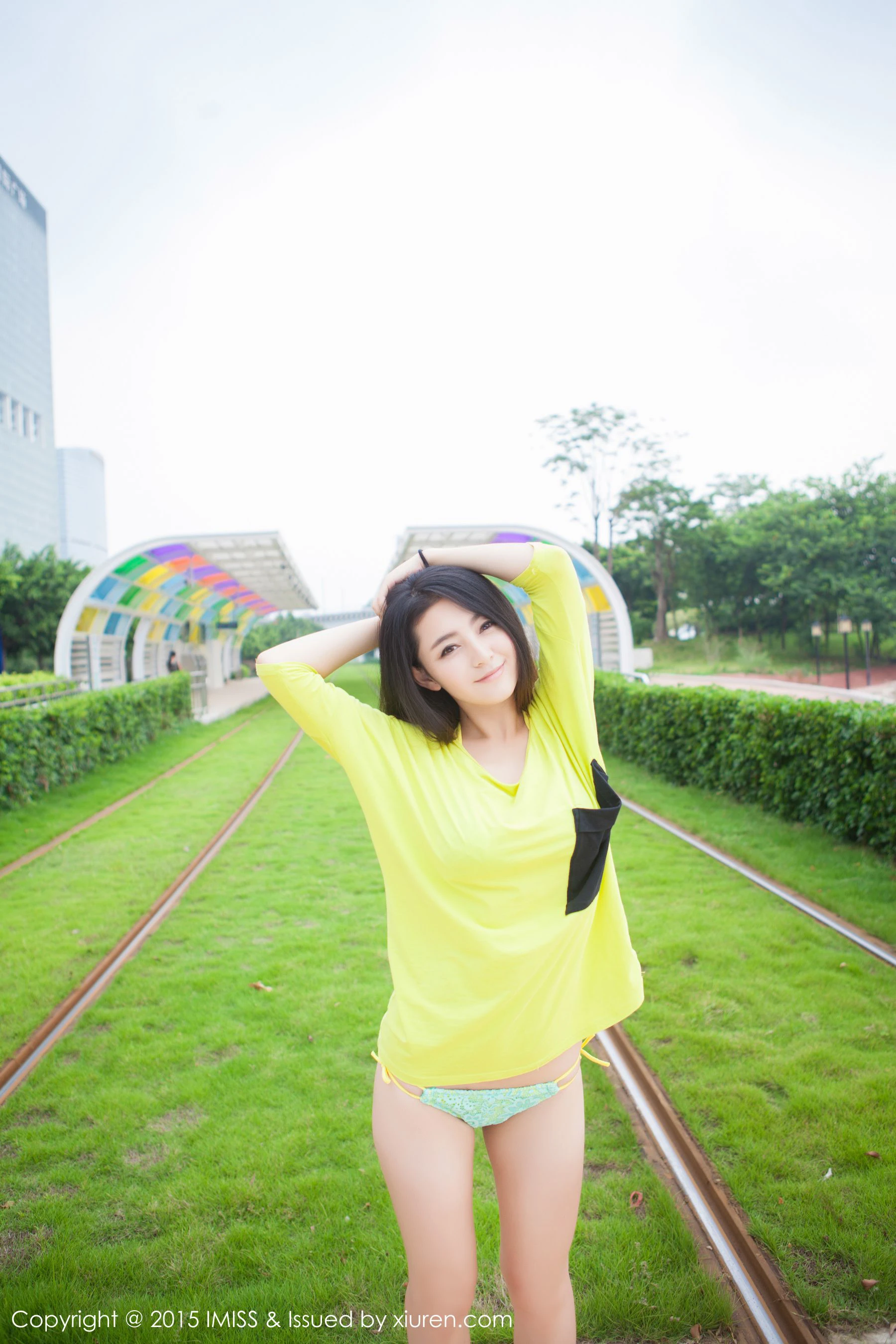 夏茉GIGI《清凉比基尼街拍》 爱蜜社IMiss Vol.020插图3