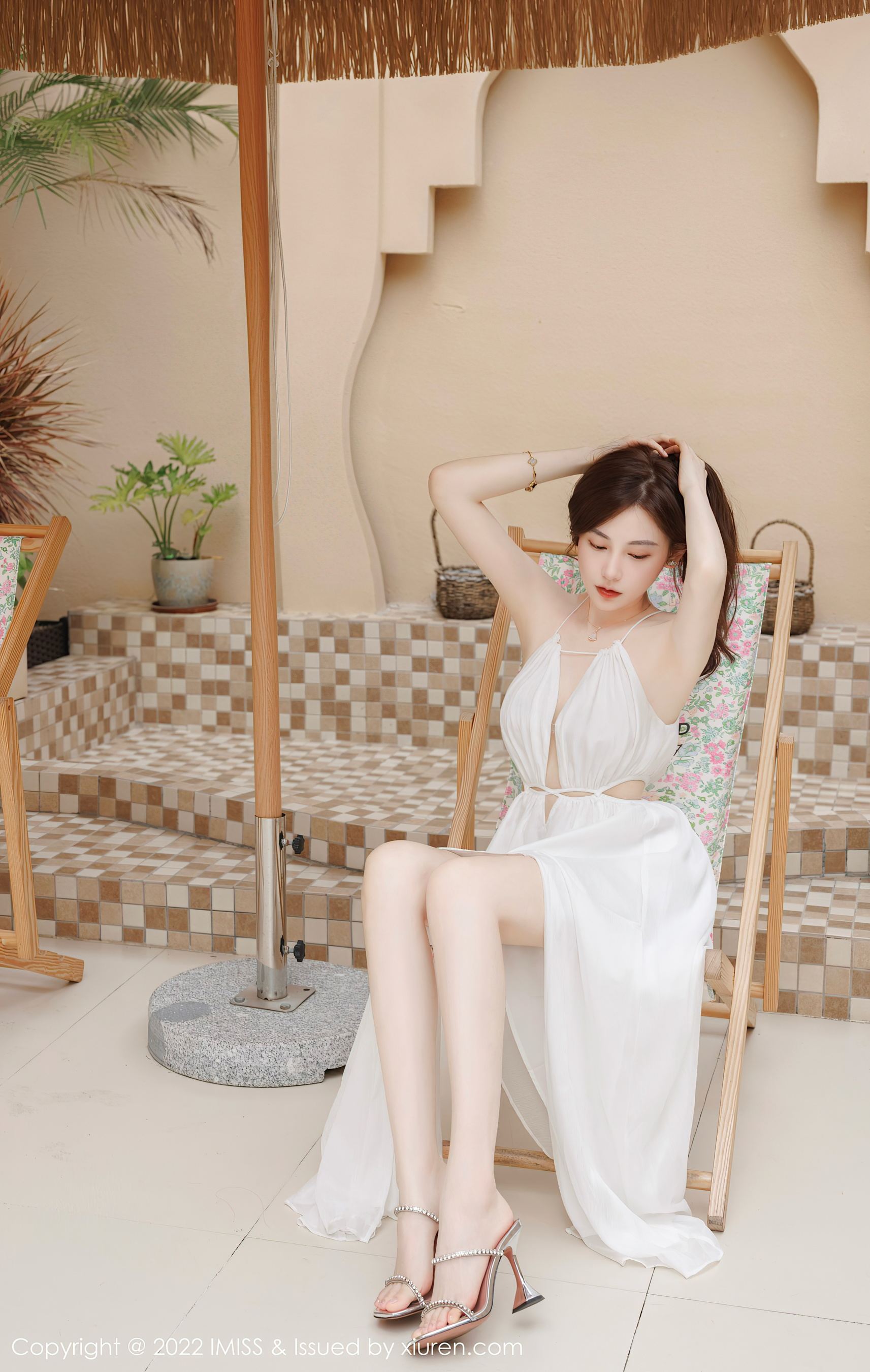 爱蜜社 VOL.706 Lynn刘奕宁 长裙美腿插图6