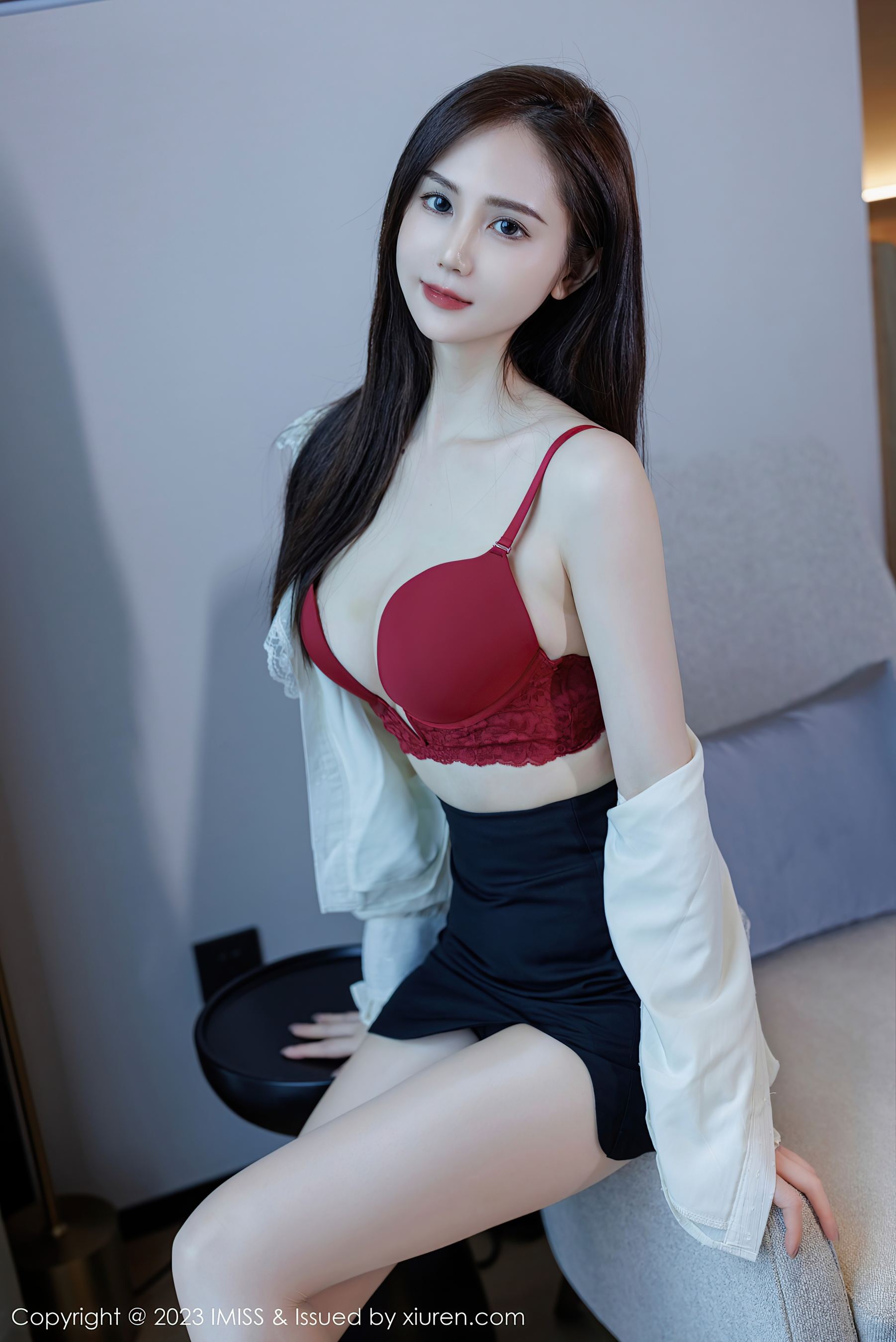 爱蜜社 VOL.722 SISY思 短裙丝袜插图2