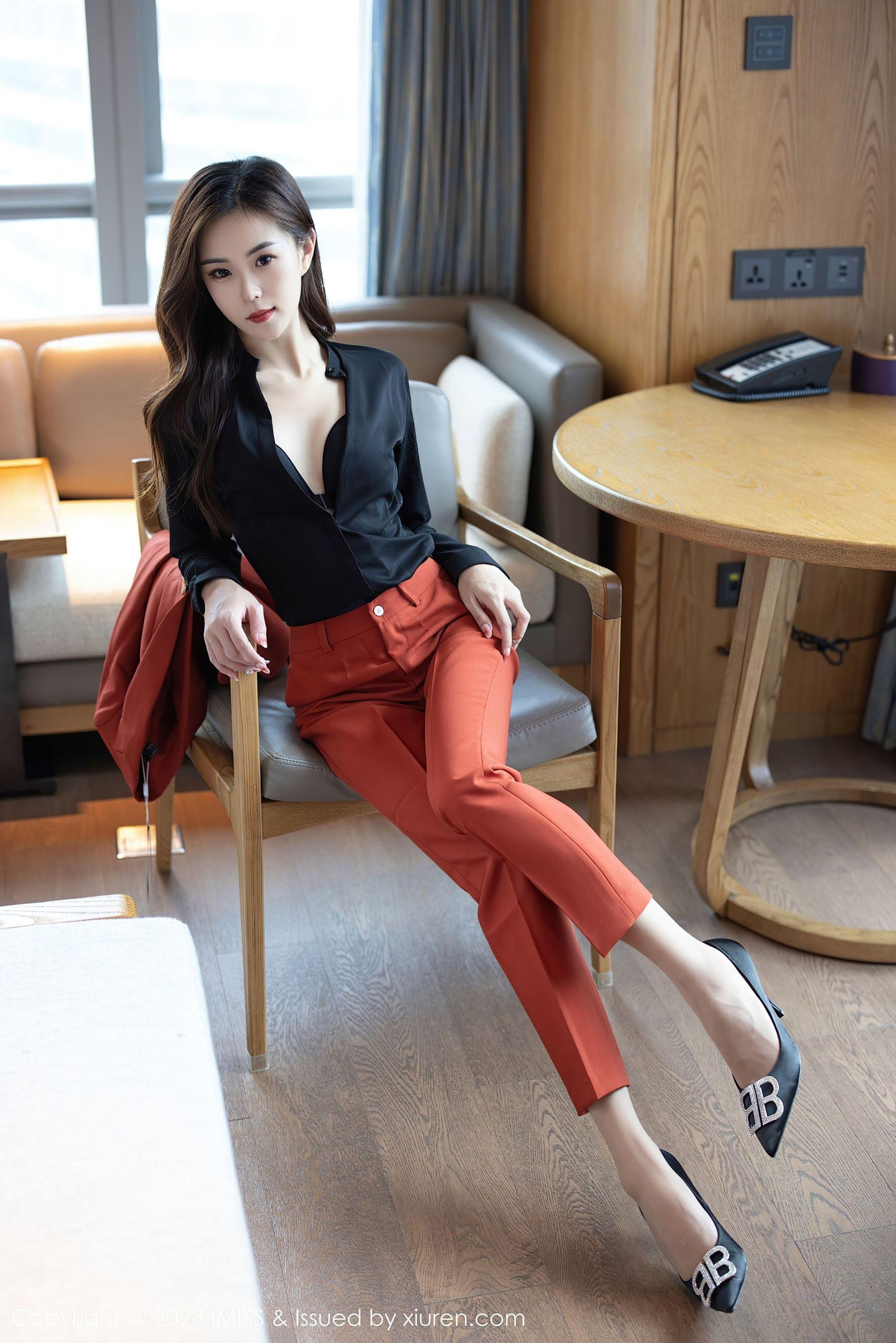 爱蜜社 VOL.717 杨紫嫣candy 制服美腿插图1