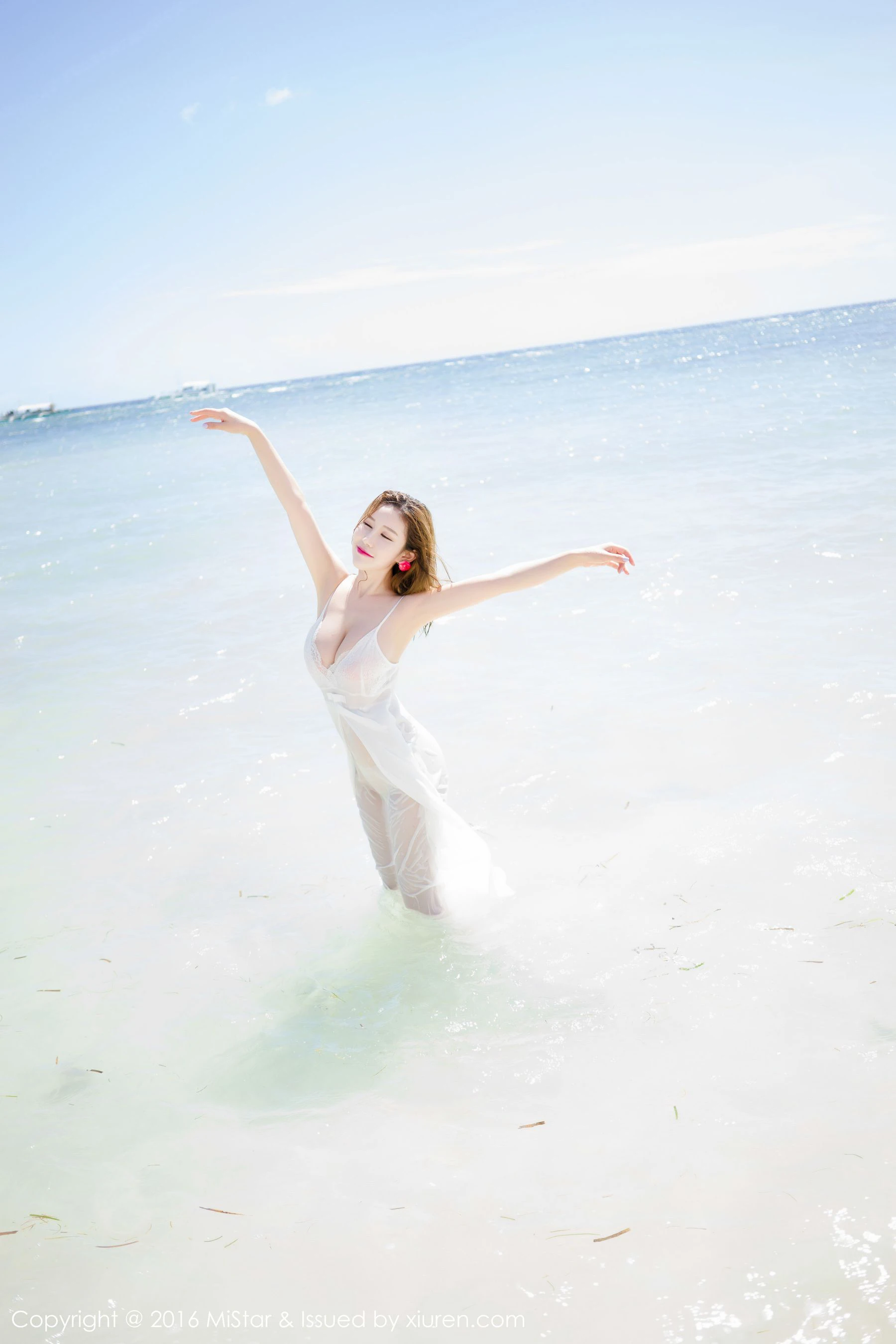 于姬Una《海滩长裙+死库水》 魅妍社 Vol.056插图4