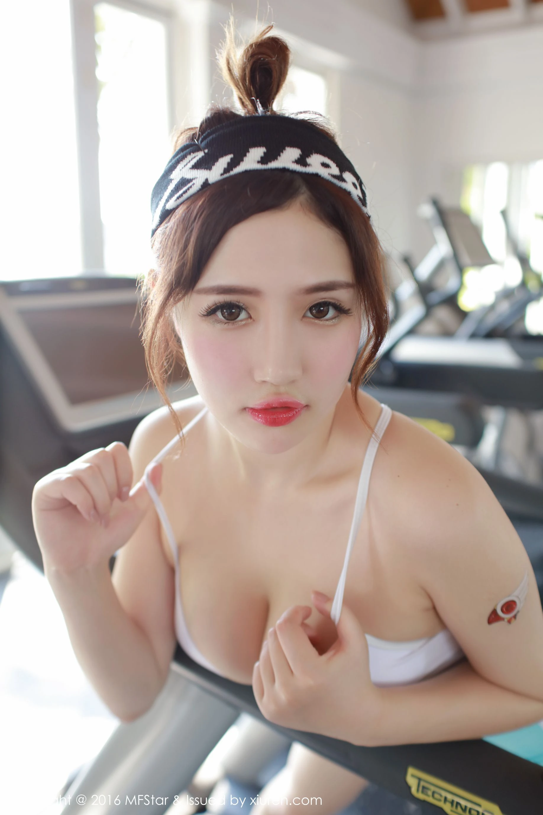 徐cake《马尔代夫旅拍》运动风泳衣+皮卡丘比基尼 模范学院 Vol.056插图6