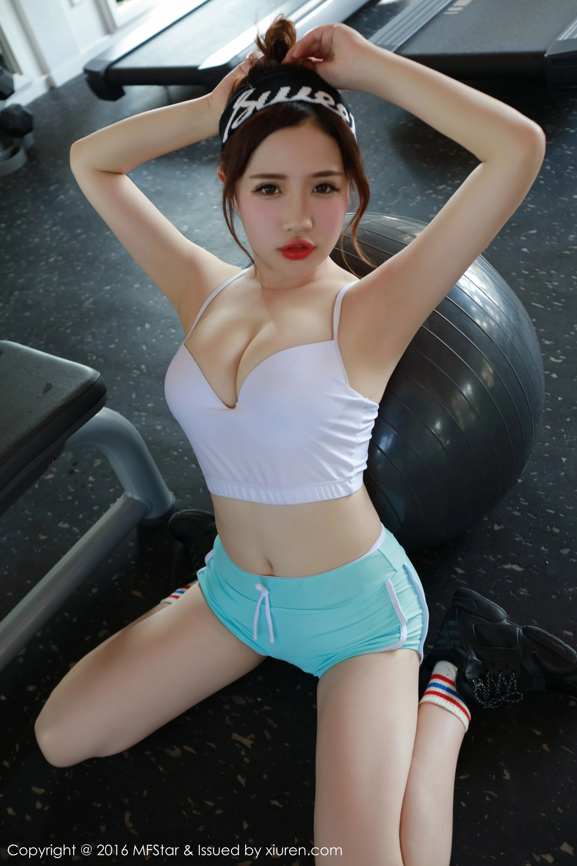 徐cake《马尔代夫旅拍》运动风泳衣+皮卡丘比基尼 模范学院 Vol.056插图4