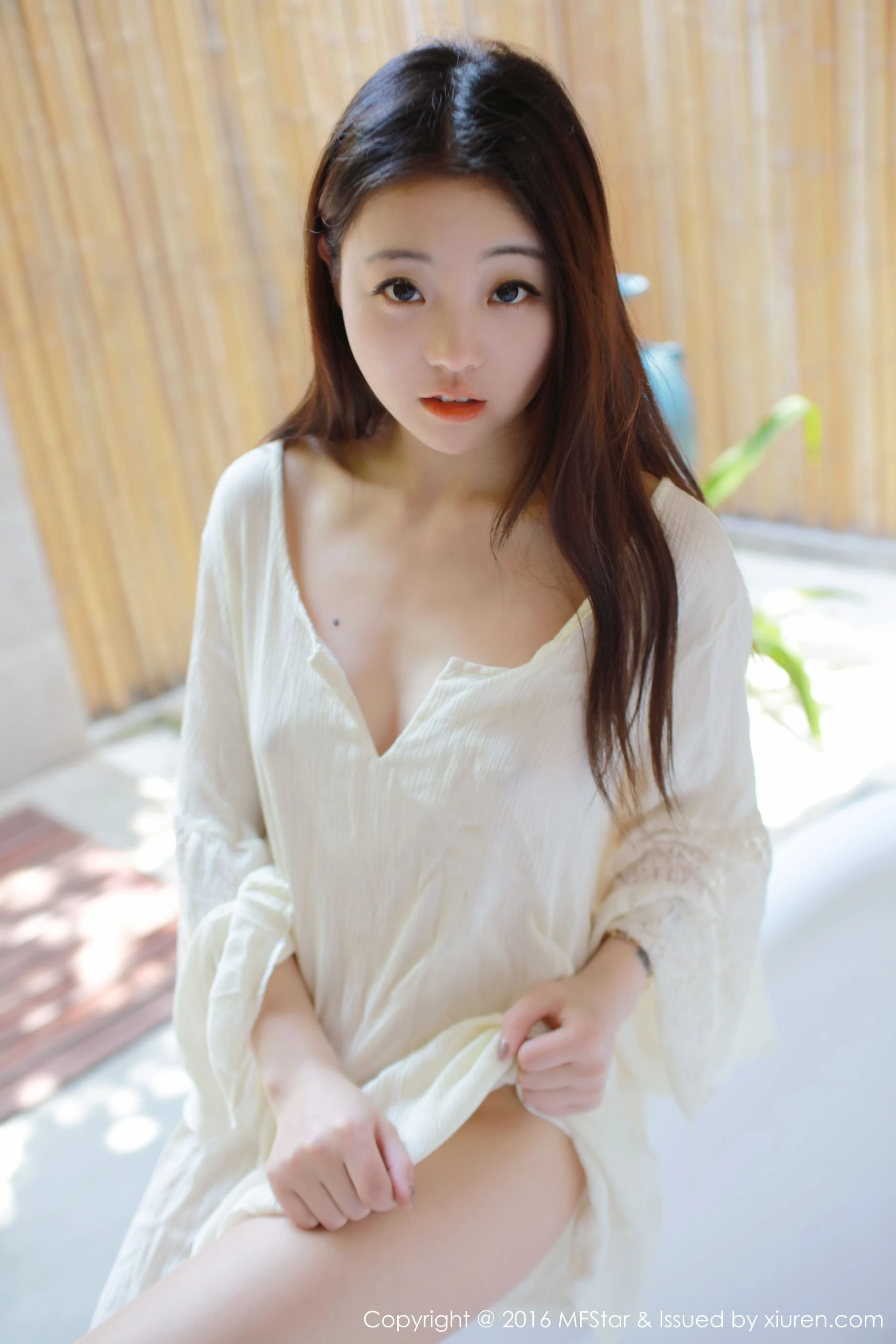 佘贝拉bella《湿身诱惑与激凸福利》 模范学院 Vol.072插图1