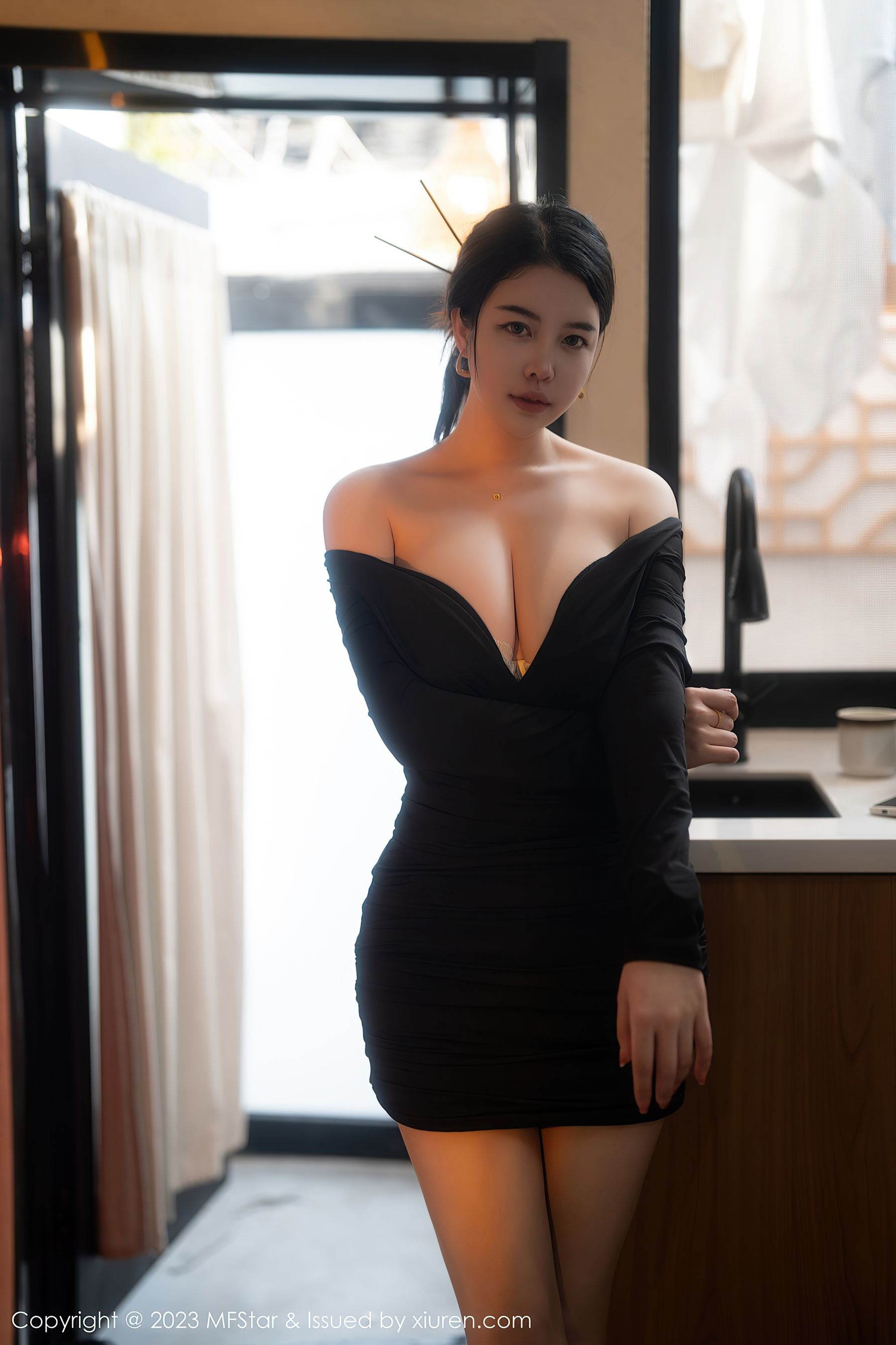 模范学院 VOL.596 樱桃小犊子 丰腴美臀插图5