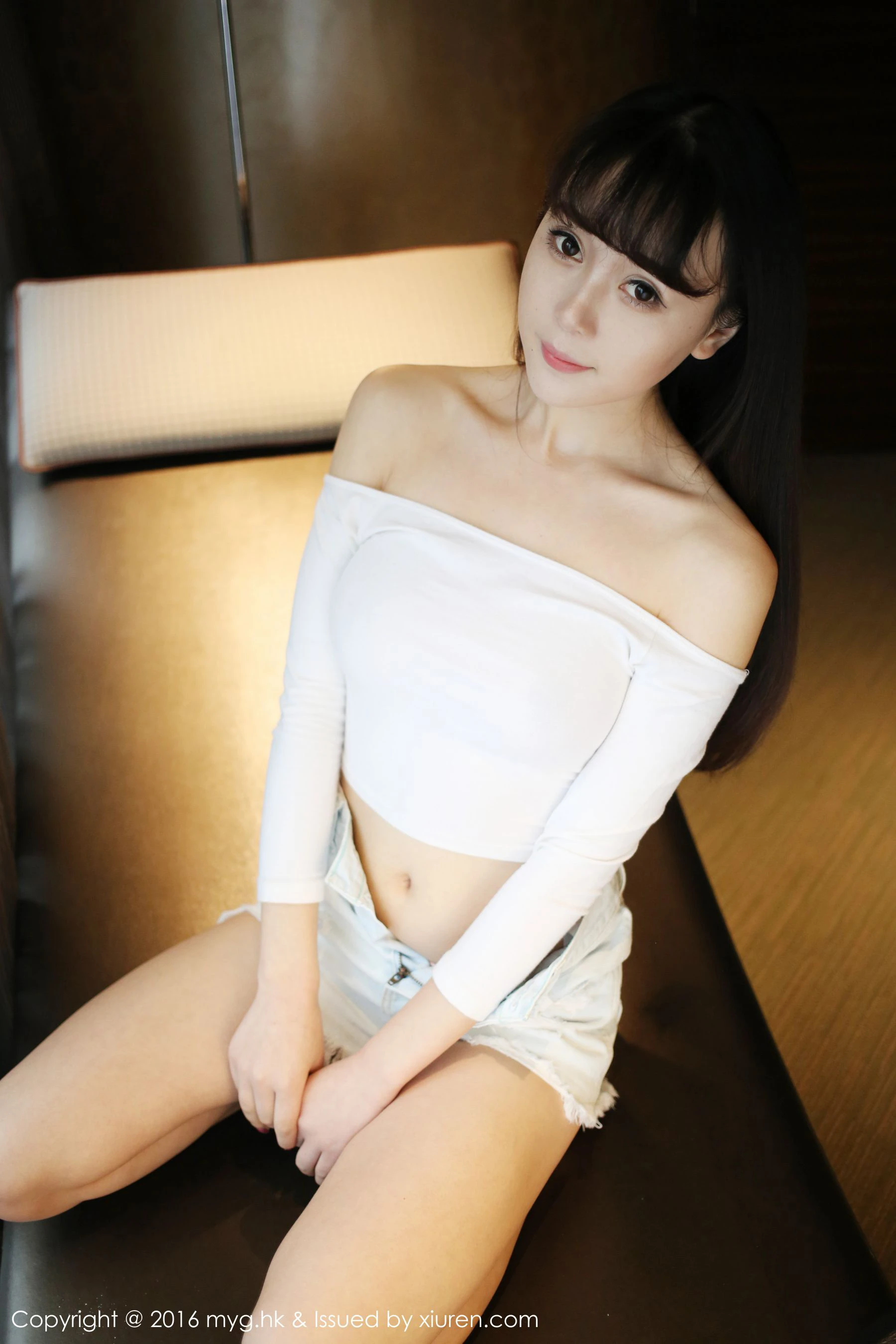 赵小米Kitty《清纯热裤妹子诱惑》 美媛馆 Vol.197插图1