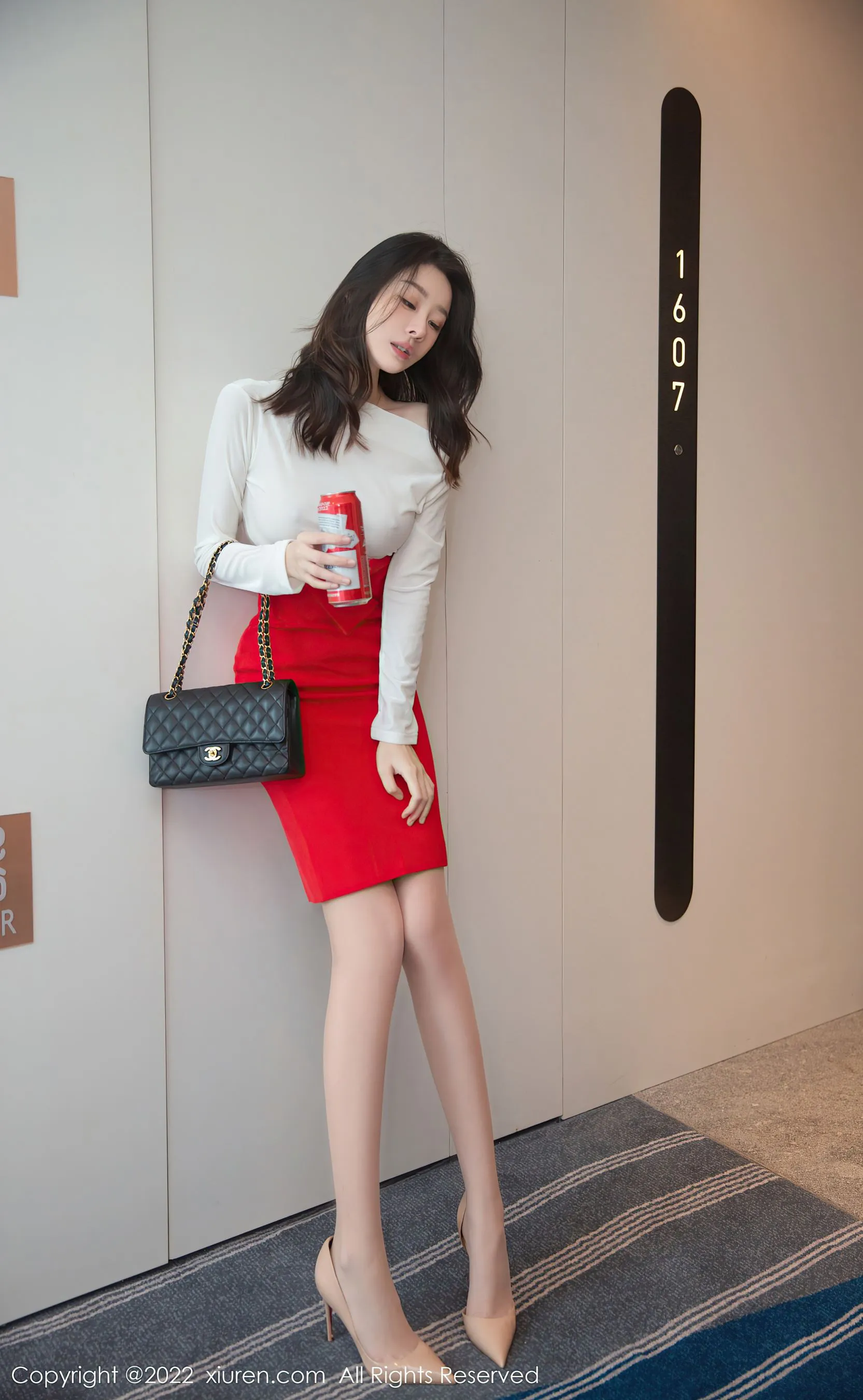 秀人网 No.5836 是小逗逗 短裙美臀第16张