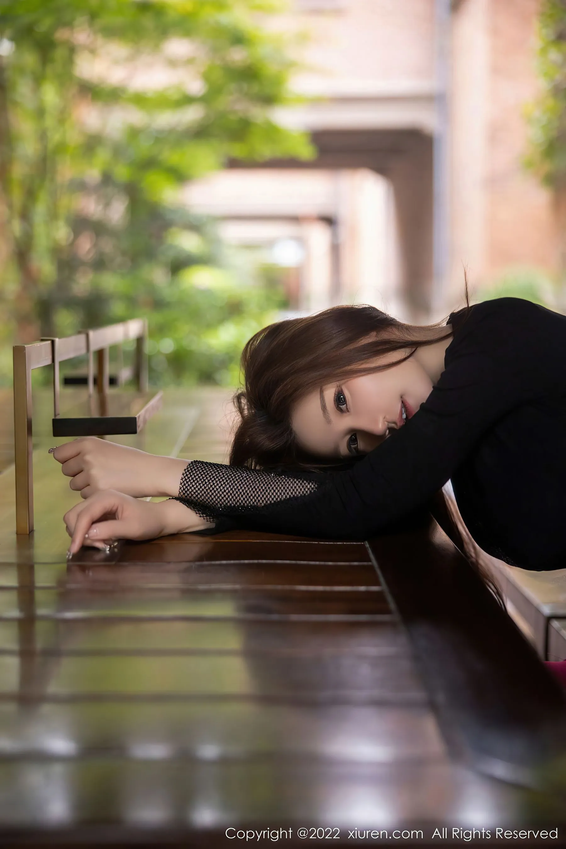  秀人网 No.6069 顾乔楠Cora 黑丝美臀第11张