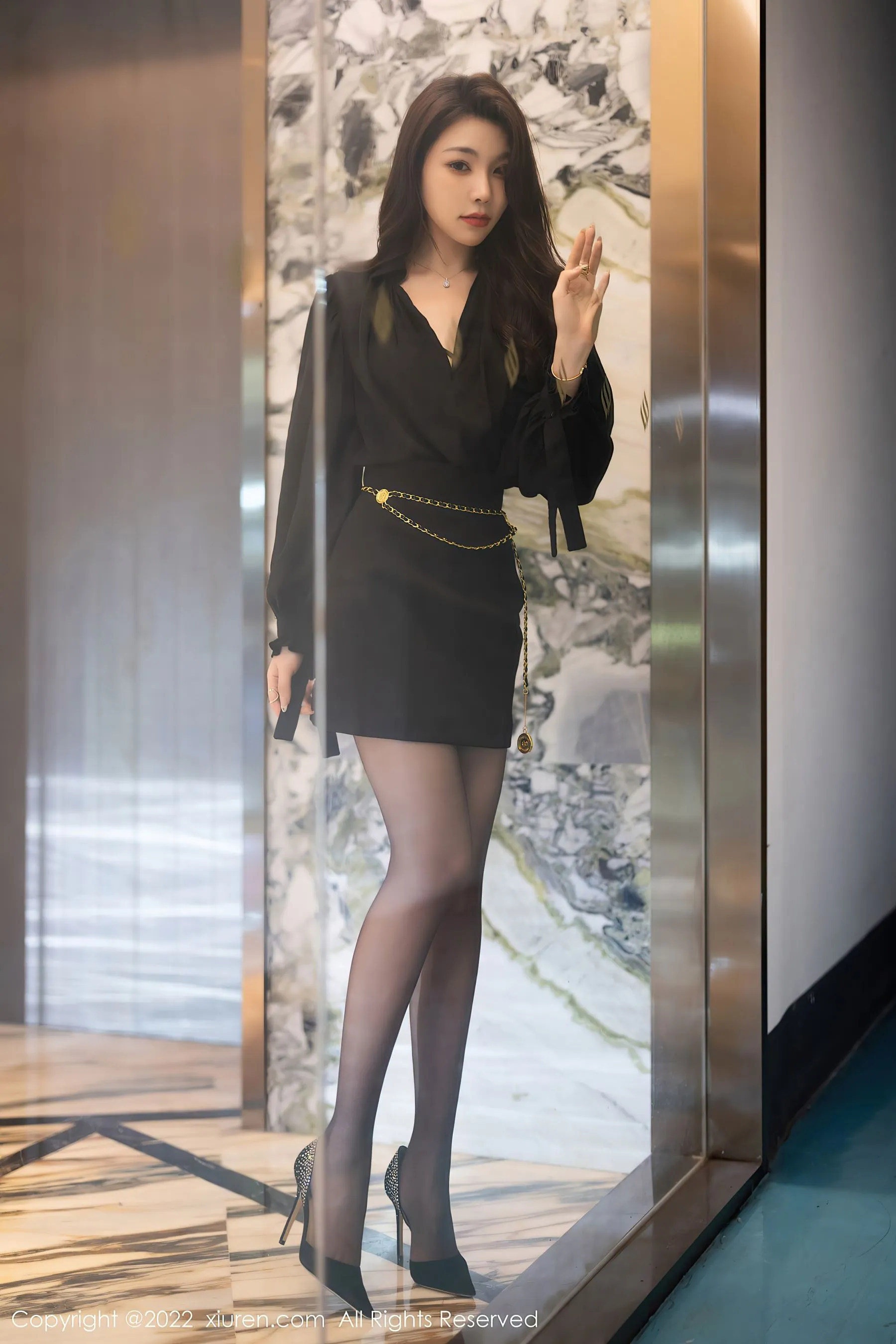  秀人网 No.6033 徐莉芝Booty 黑丝美腿第19张