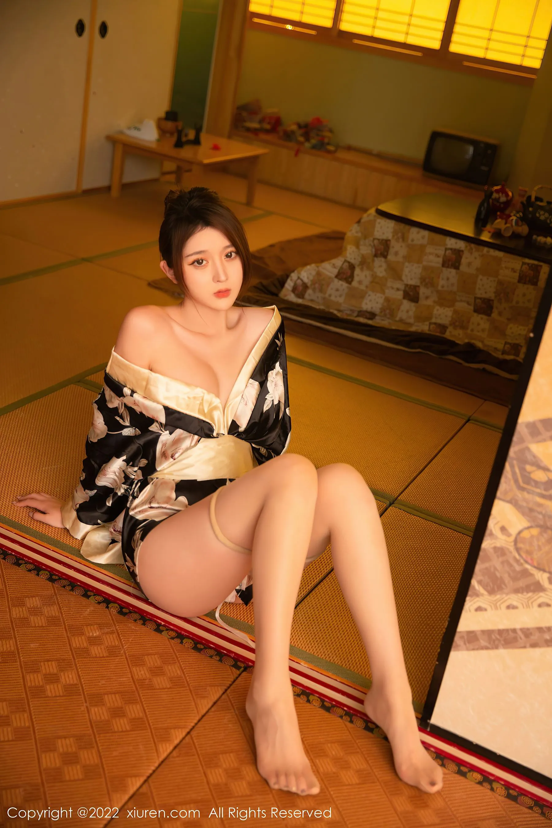 秀人网 No.5942 夏甜甜 和服美腿第4张
