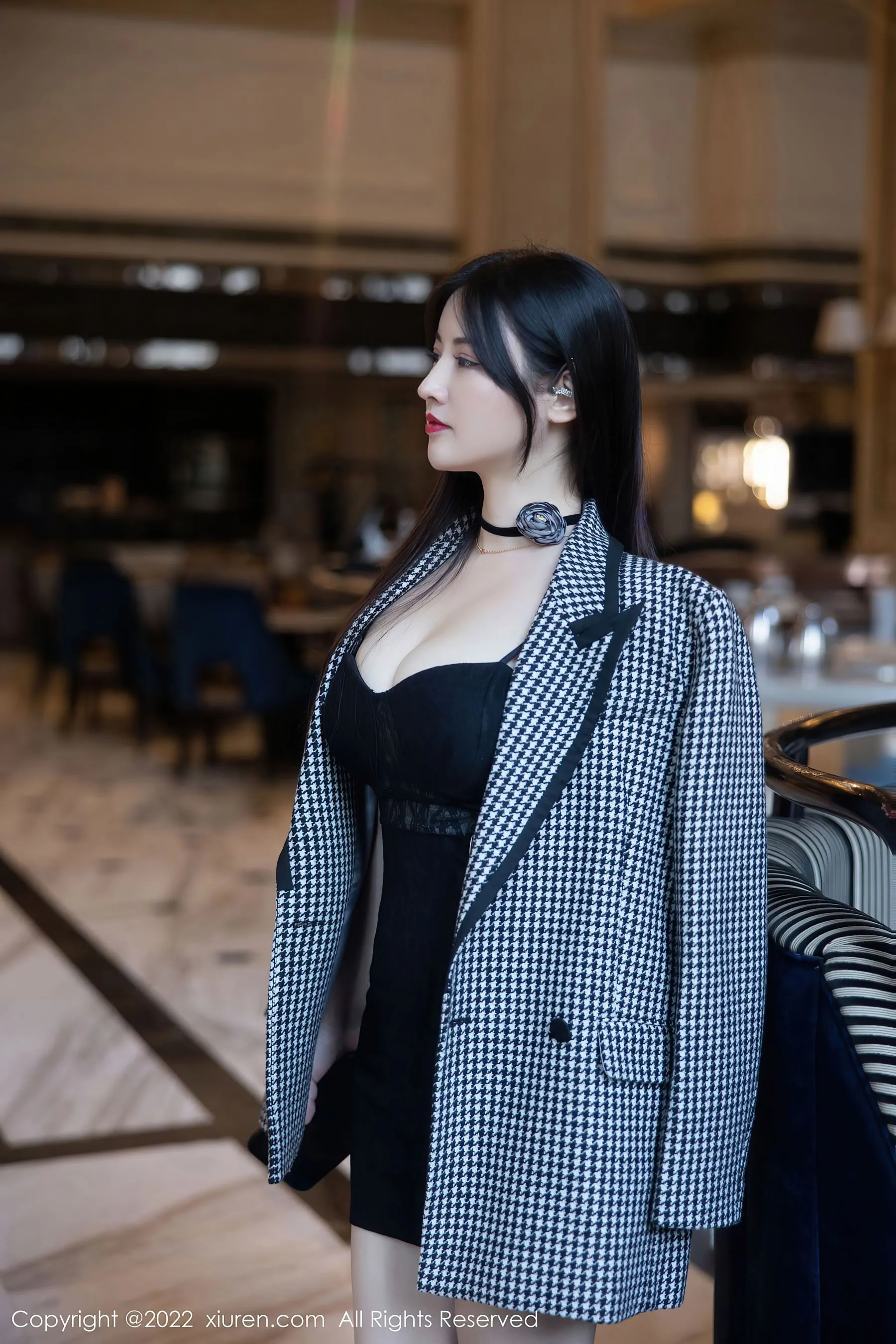  秀人网 No.6049 诗诗kiki 丰腴美臀第16张