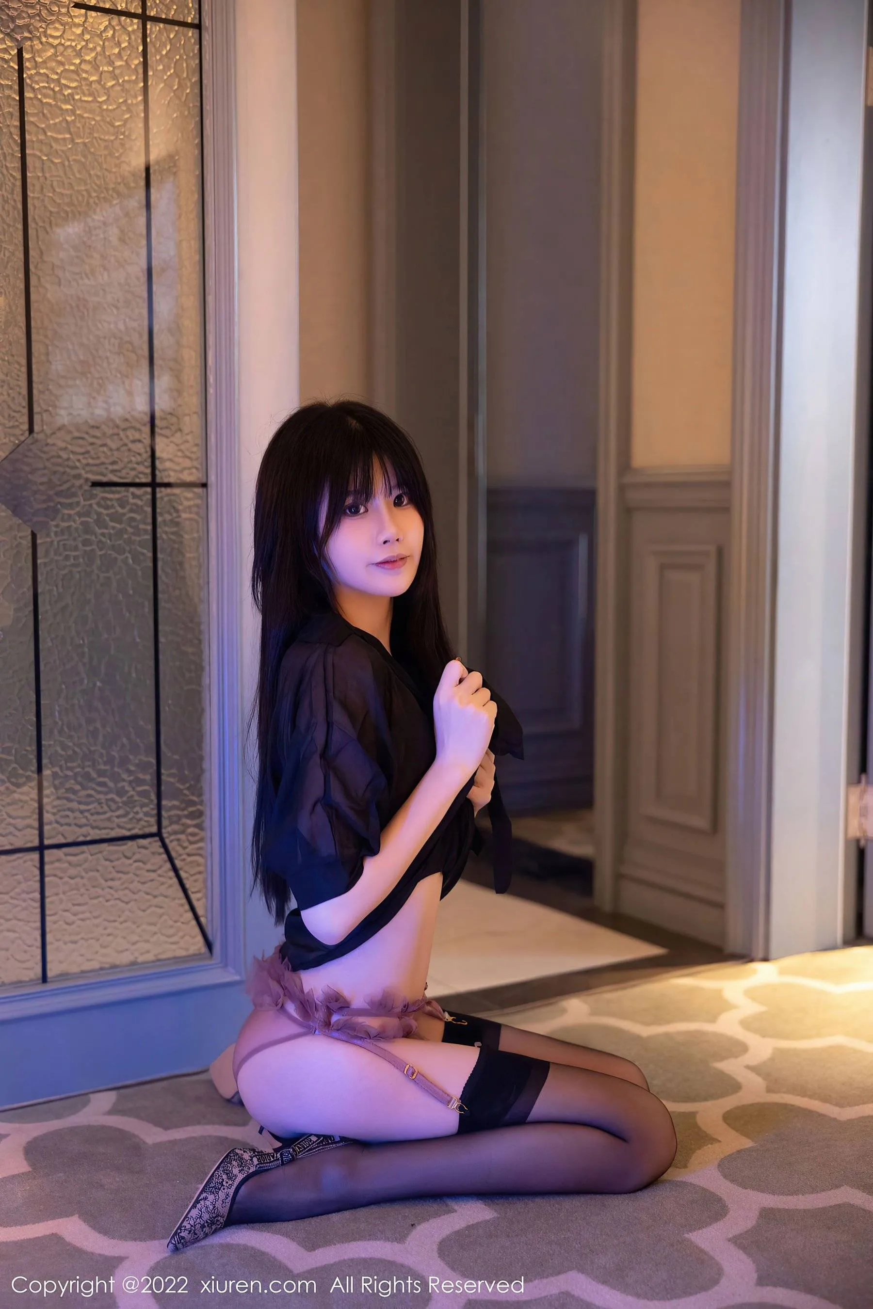  秀人网 No.6030 77qiqi 黑丝美腿第22张