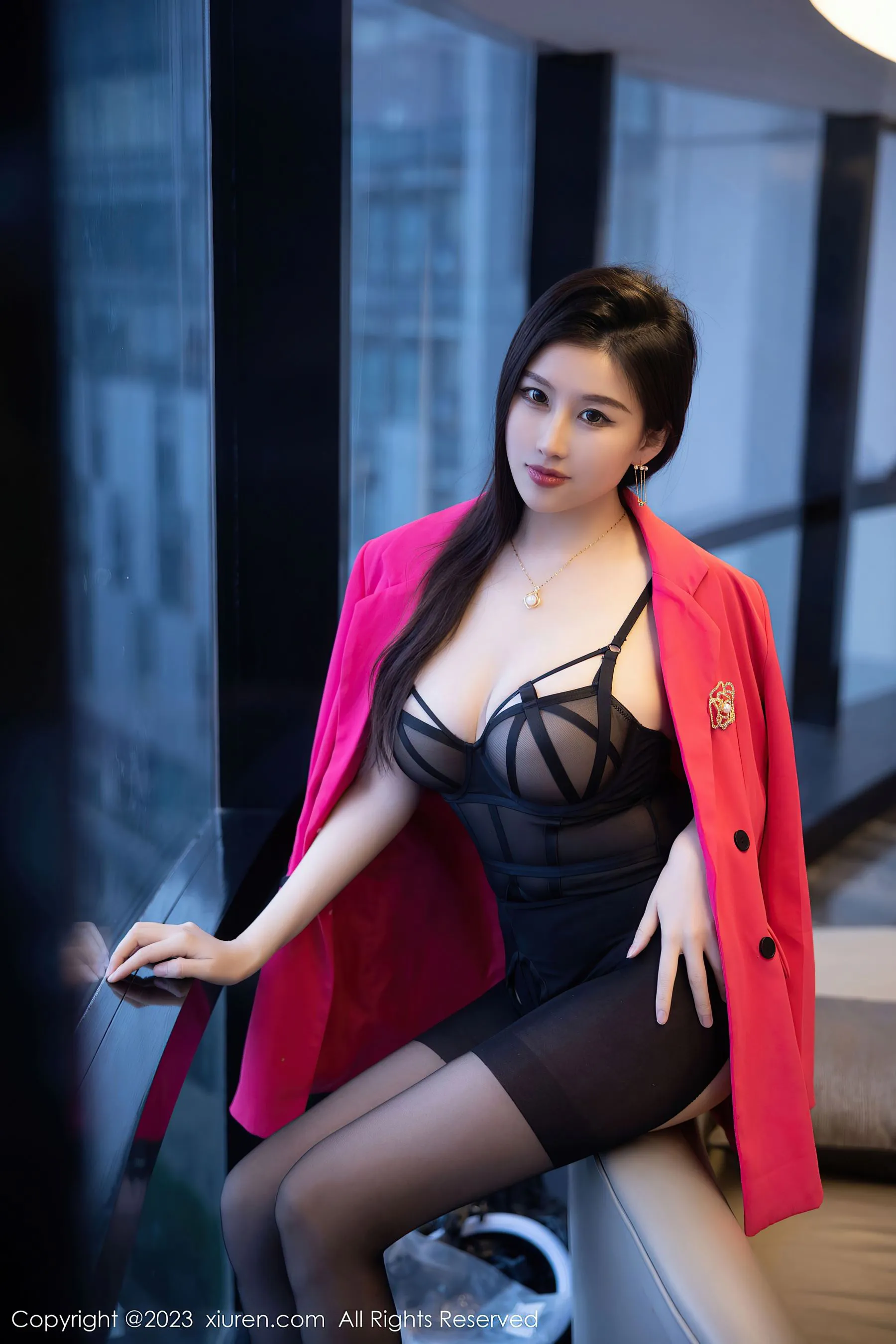  秀人网 No.6103 月音瞳第4张