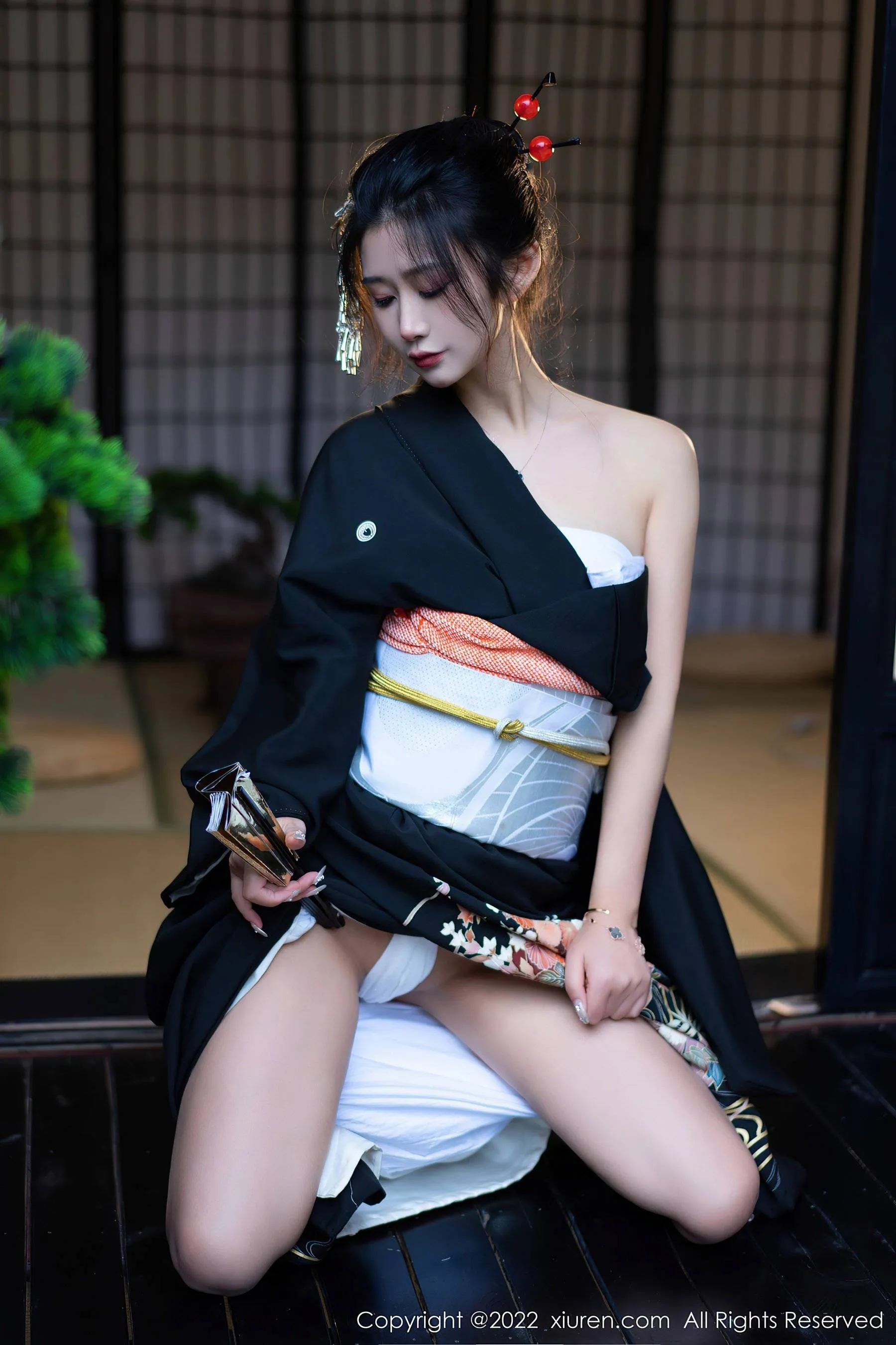 秀人网 No.5932 laura阿姣 和服美腿第4张