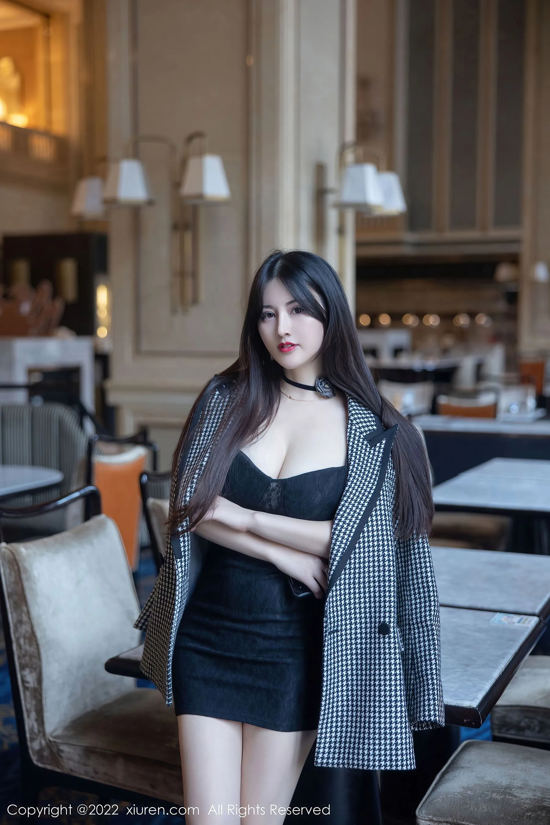  秀人网 No.6049 诗诗kiki 丰腴美臀第18张