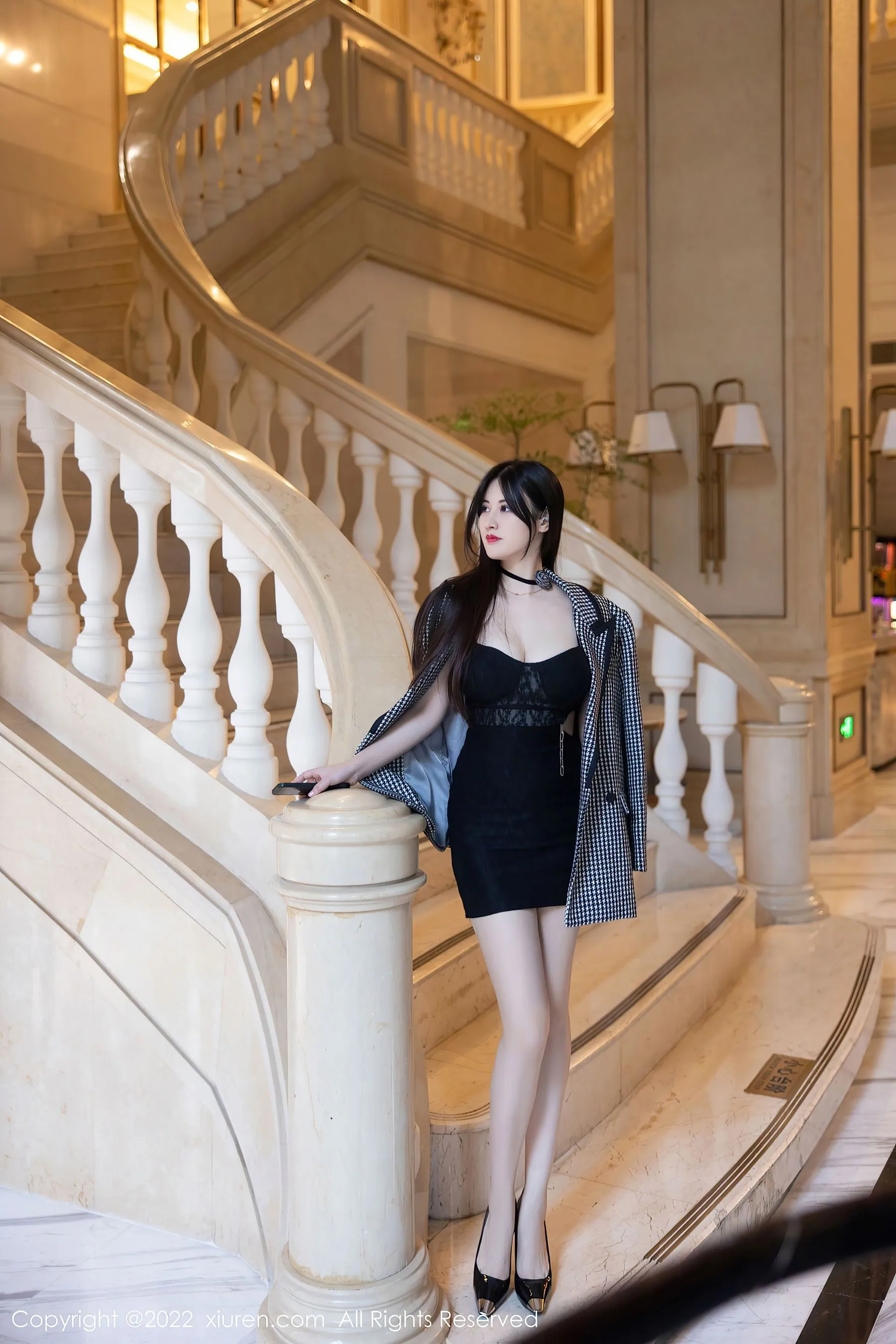  秀人网 No.6049 诗诗kiki 丰腴美臀第17张