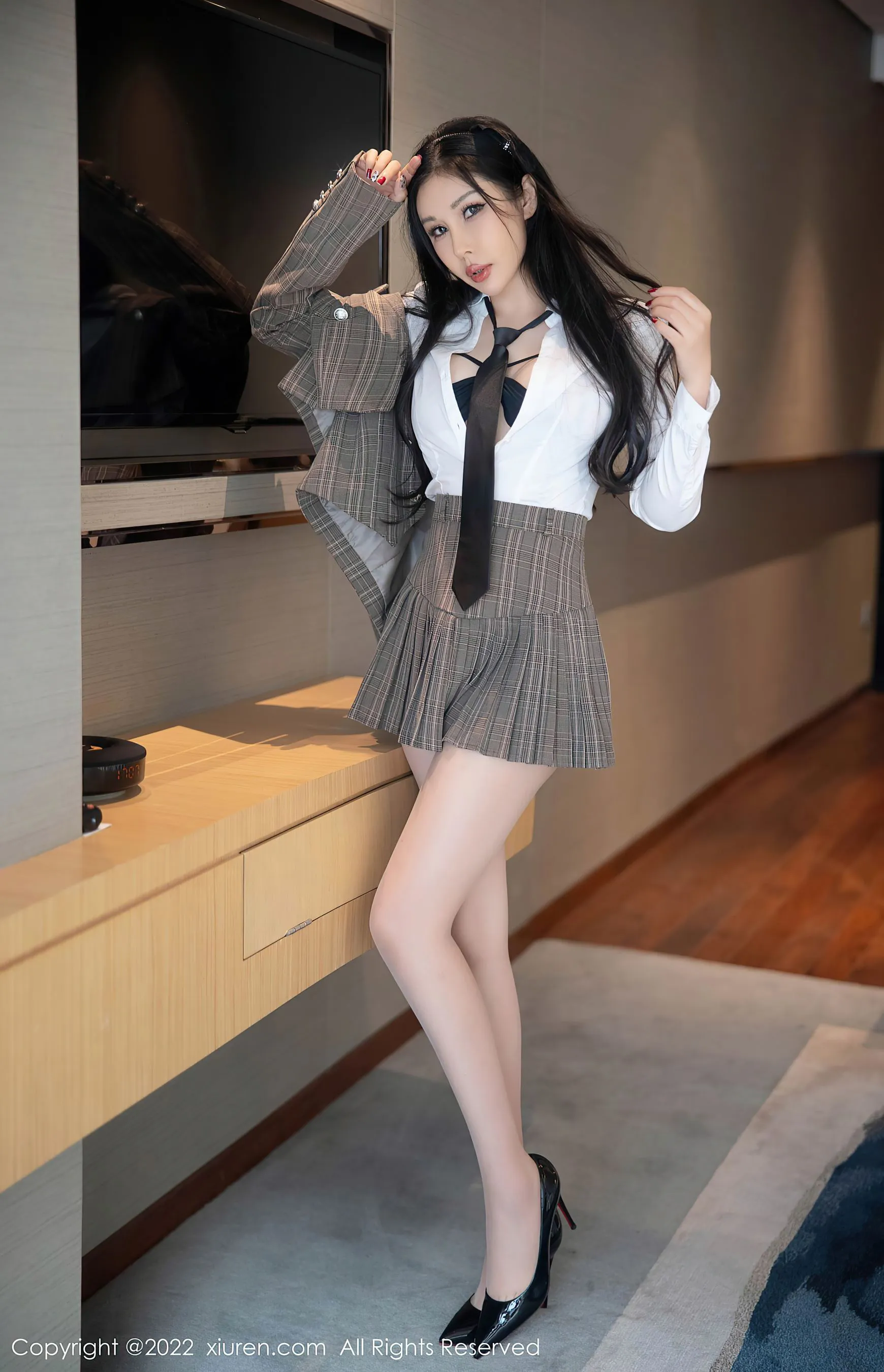 秀人网 No.5902 田冰冰 制服美腿插图6