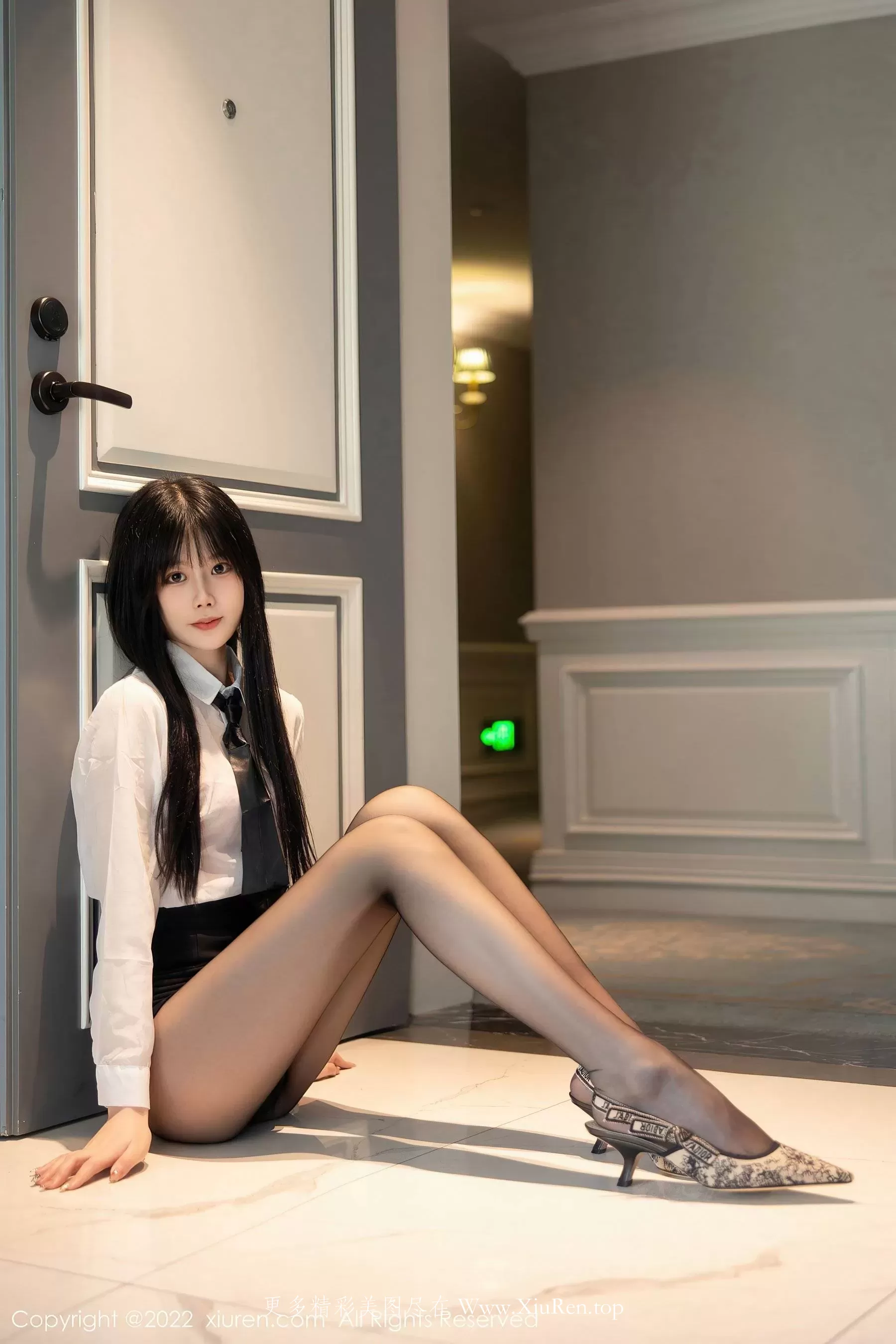  秀人网 No.5861 77qiqi 短裙黑丝第20张