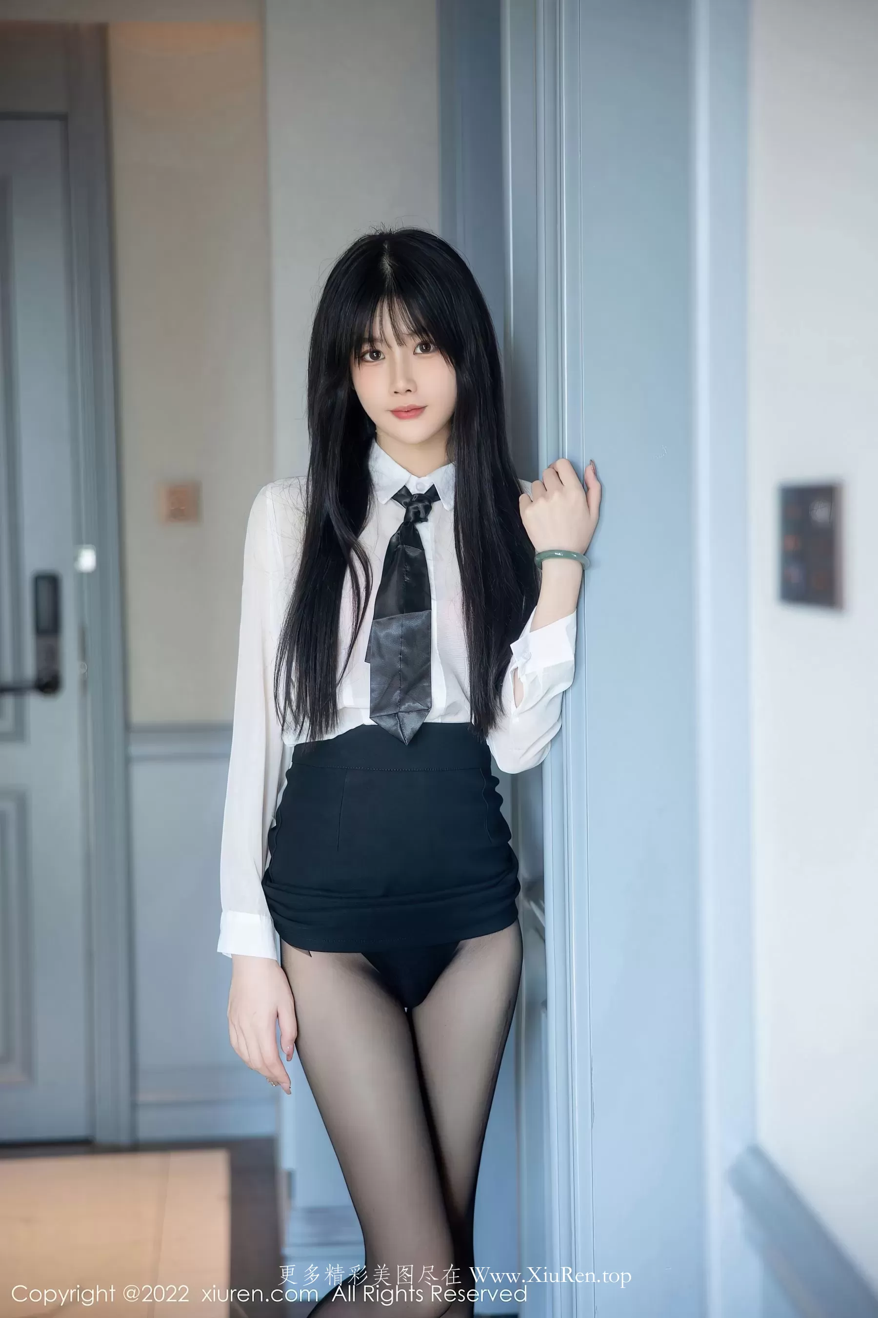  秀人网 No.5861 77qiqi 短裙黑丝第23张