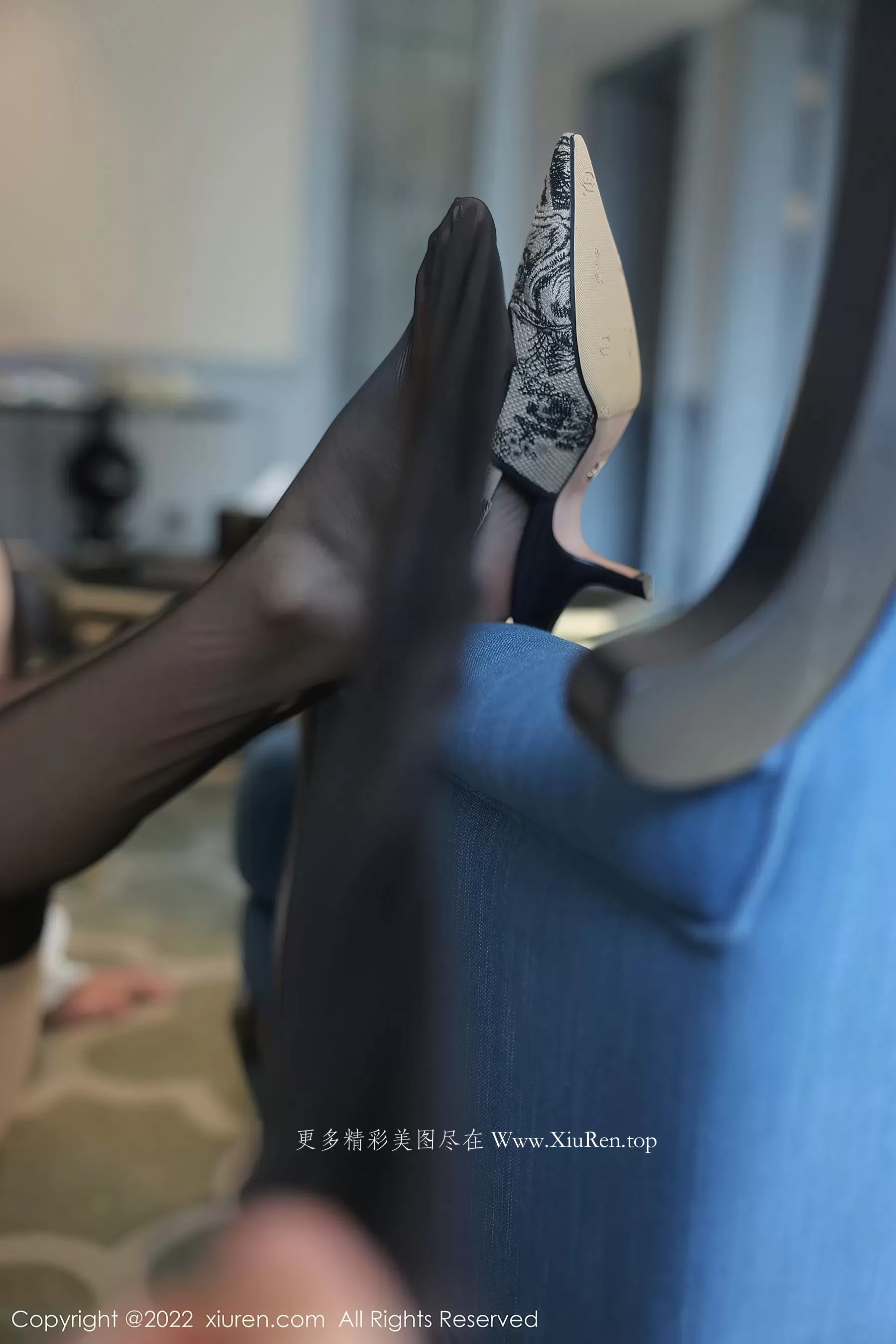  秀人网 No.5861 77qiqi 短裙黑丝第27张