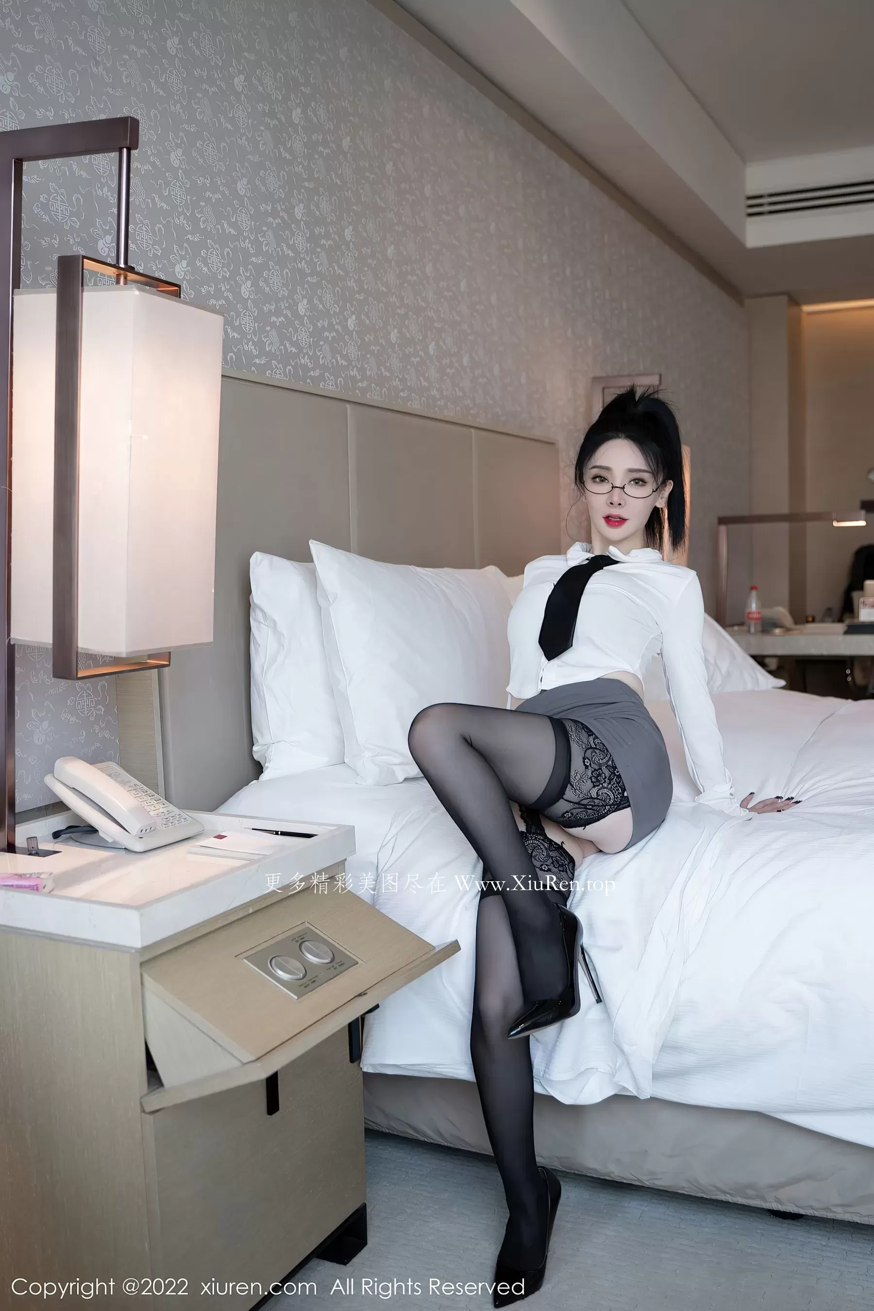  秀人网 No.5856 潘娇娇 黑丝美臀第32张