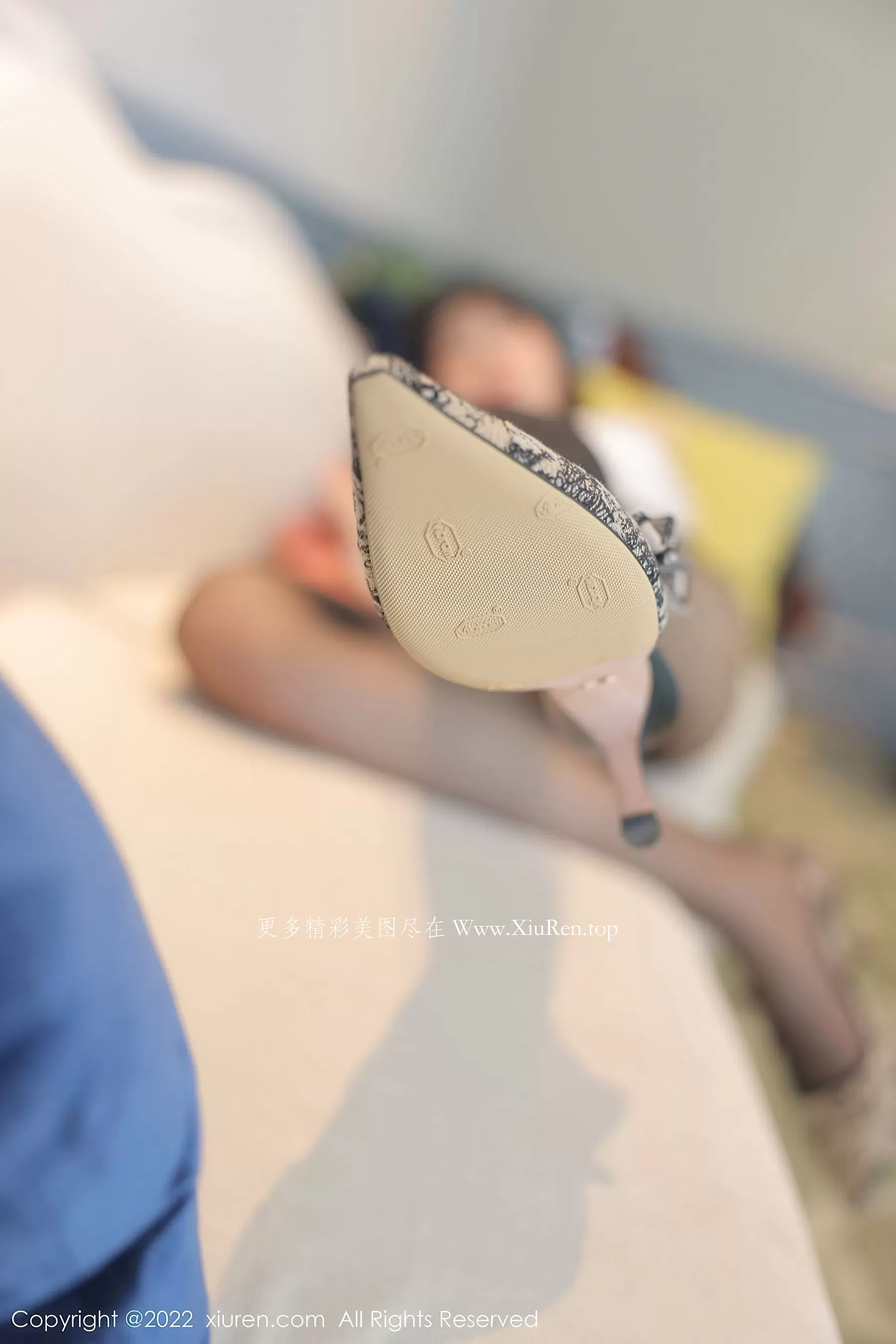 秀人网 No.5861 77qiqi 短裙黑丝第9张