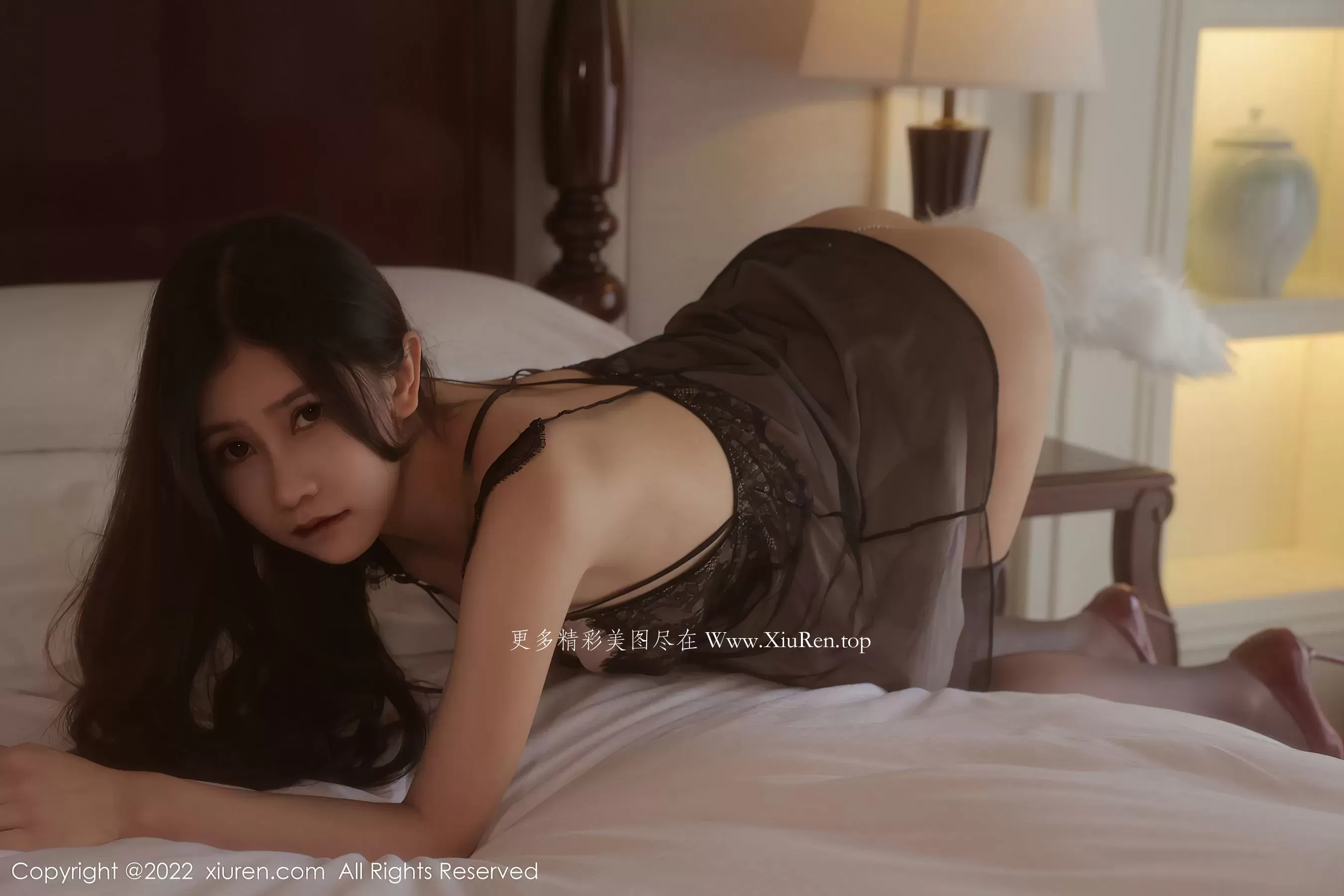 秀人网 No.5863 尹甜甜 黑丝美腿第3张