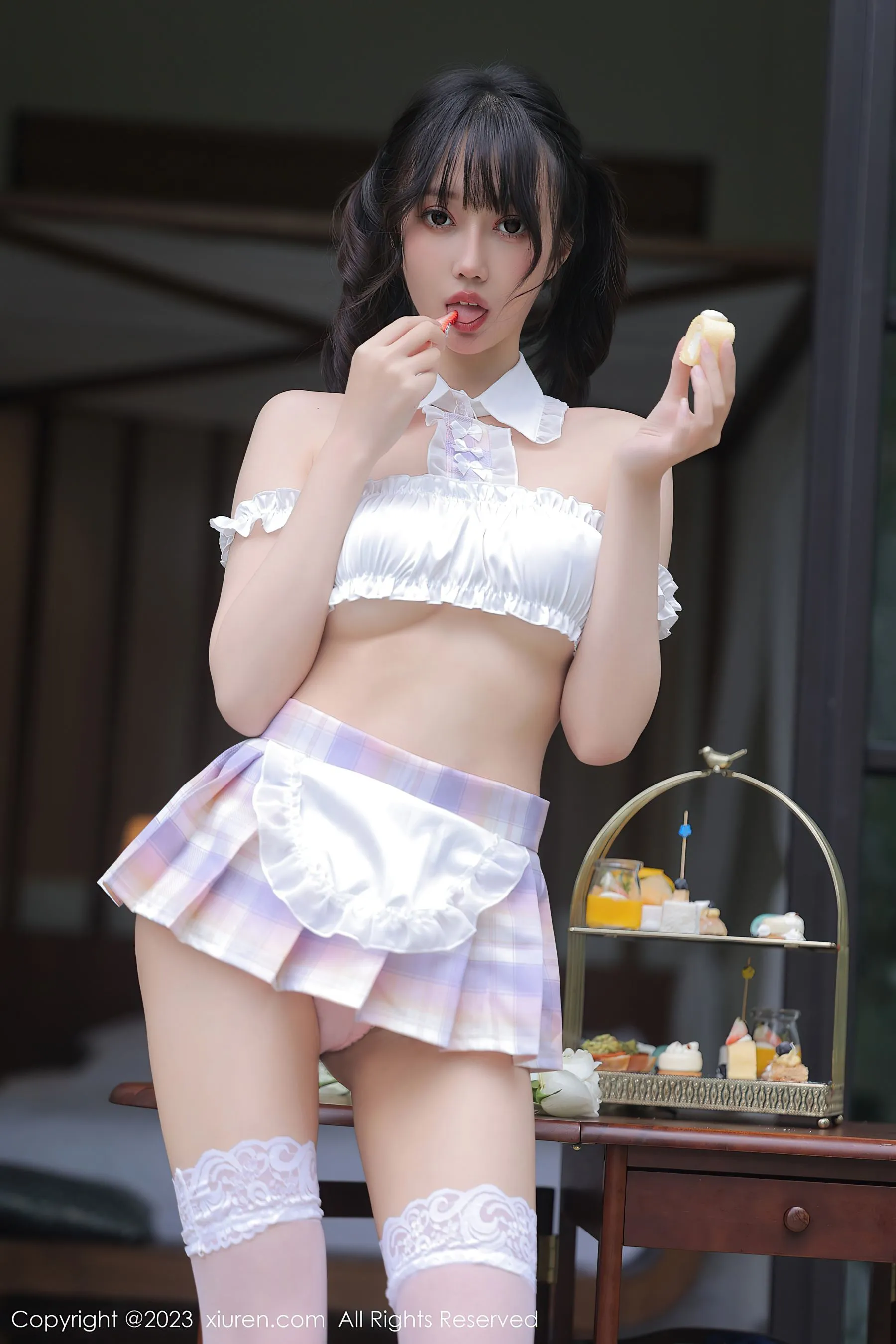 秀人网 No.6392 玥儿玥er 女仆服美腿插图3