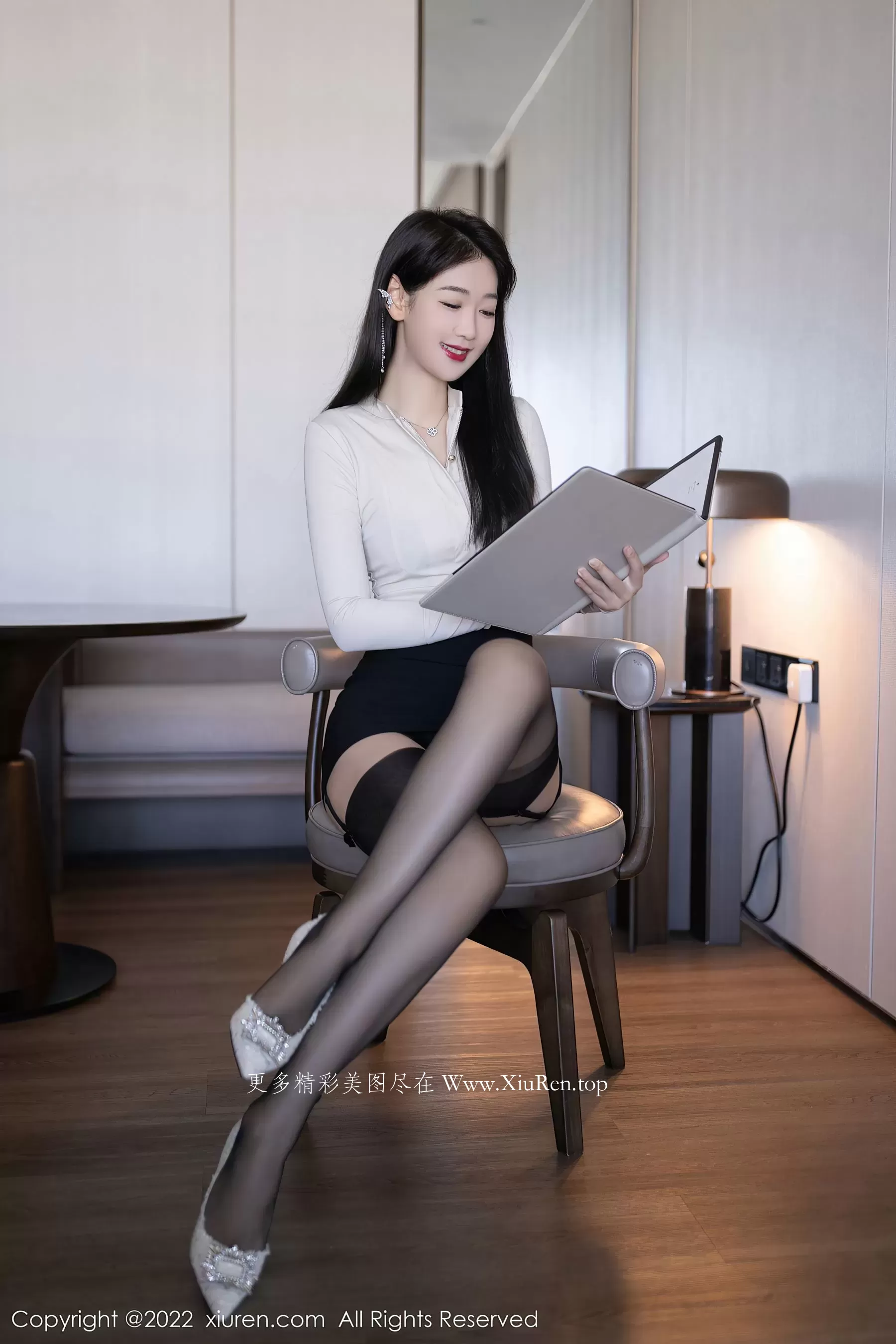  秀人网 No.5986 唐安琪 短裙美腿第25张