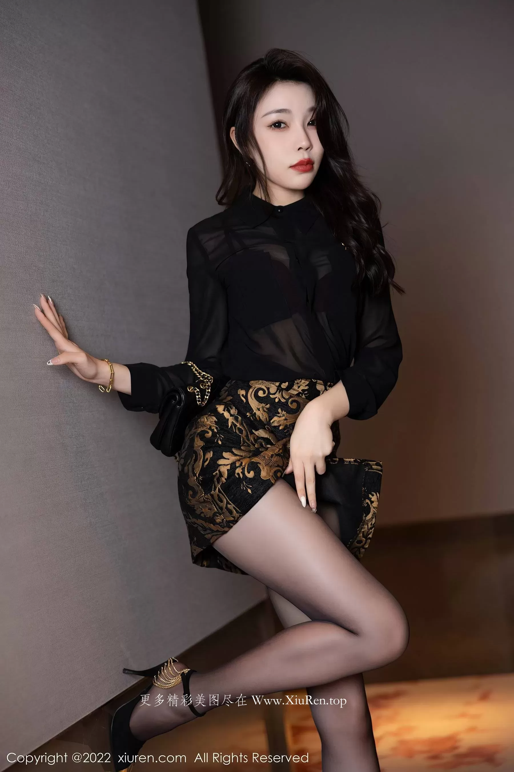 秀人网 No.5953 徐莉芝Booty 黑丝长腿第25张