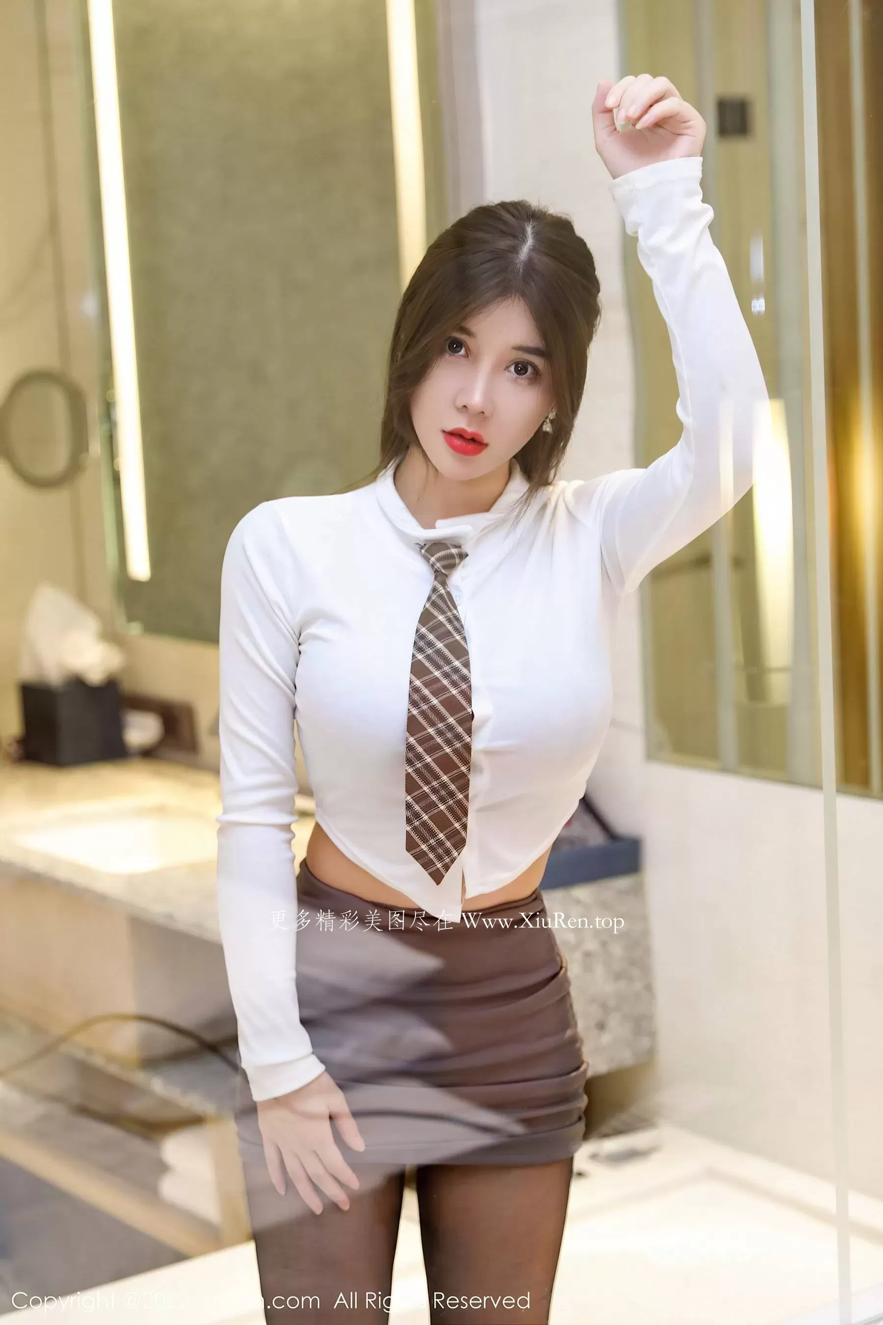  秀人网 No.5961 周jojobaby 黑丝短裙第18张