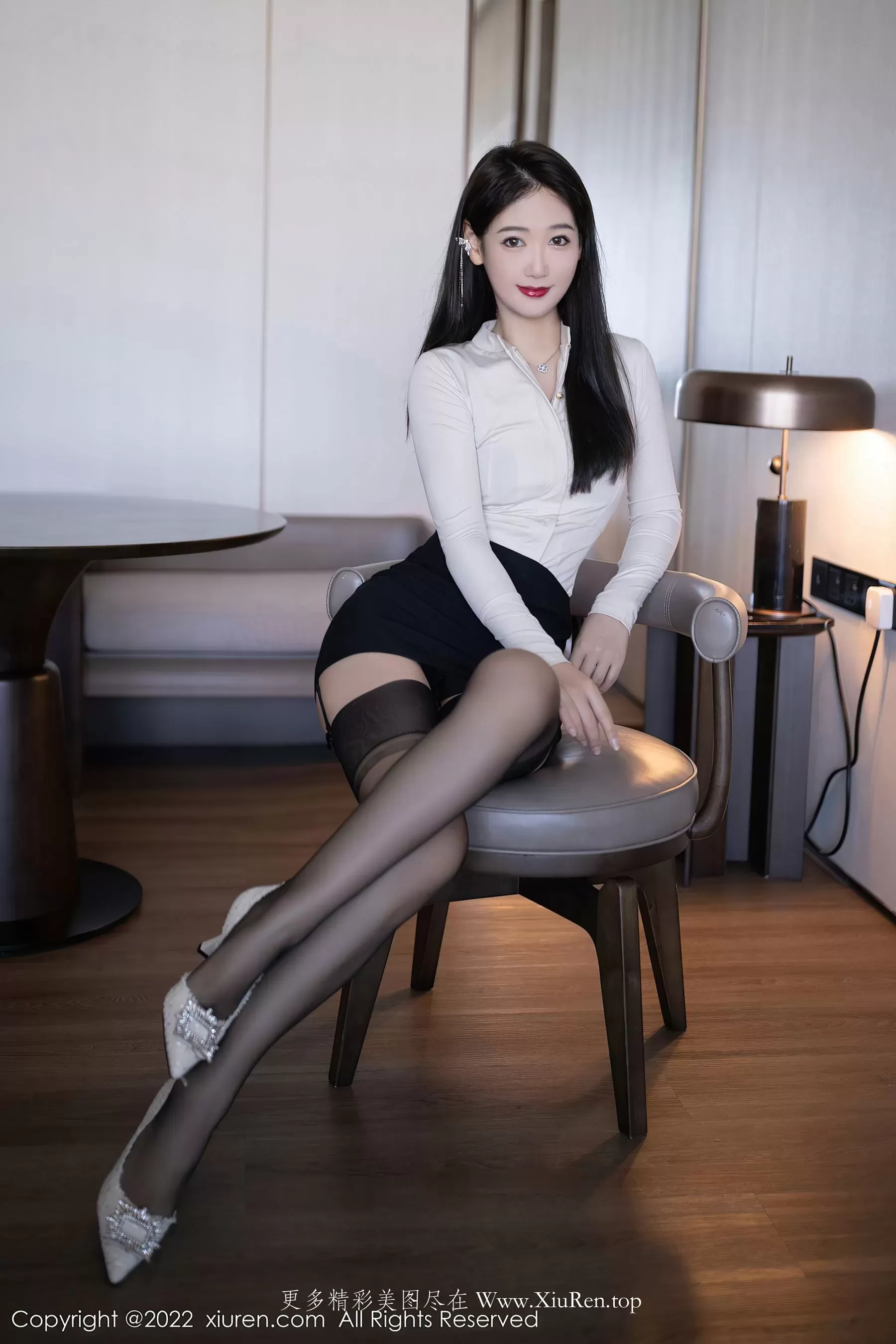  秀人网 No.5986 唐安琪 短裙美腿第25张