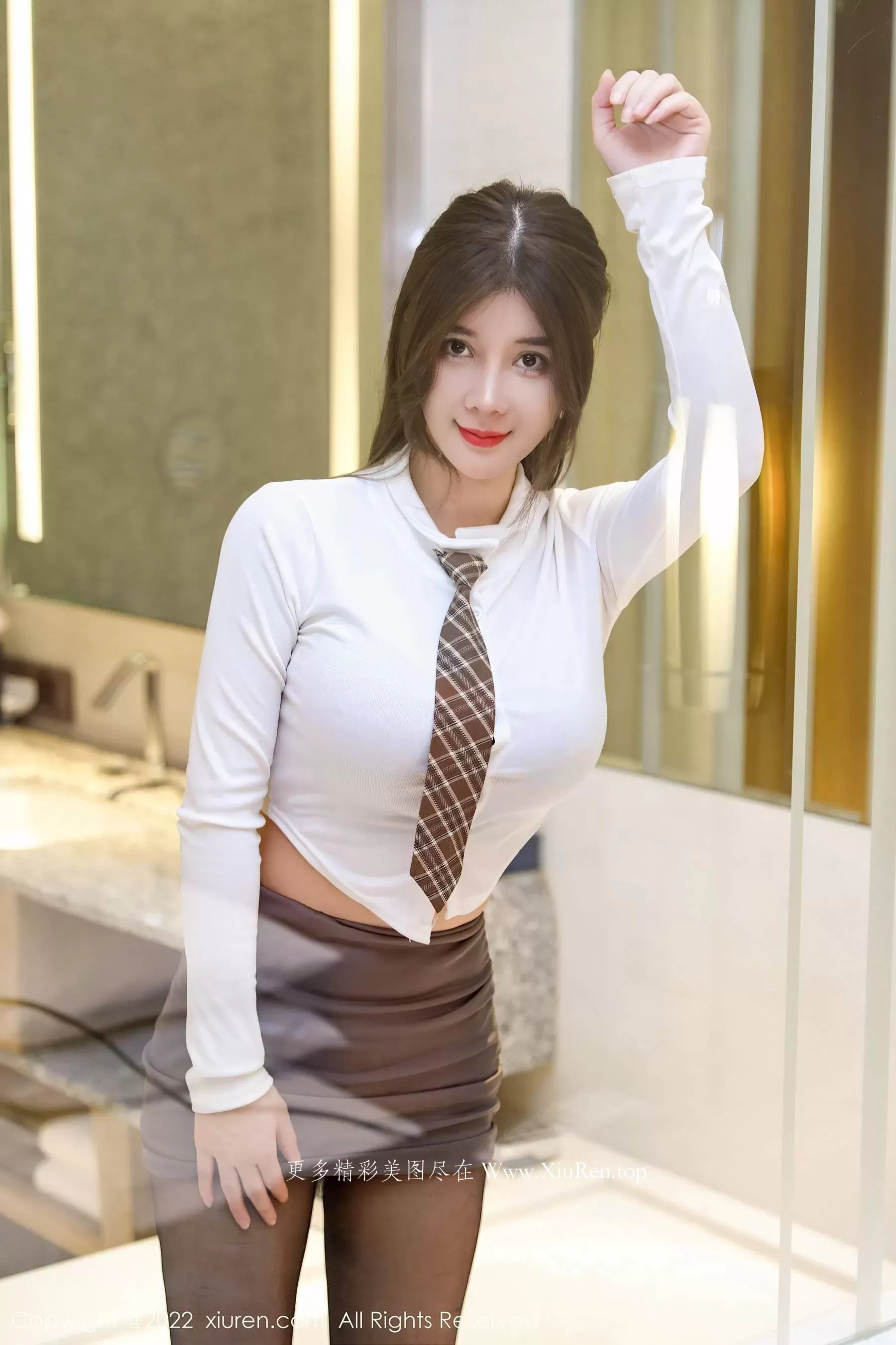 秀人网 No.5961 周jojobaby 黑丝短裙第14张