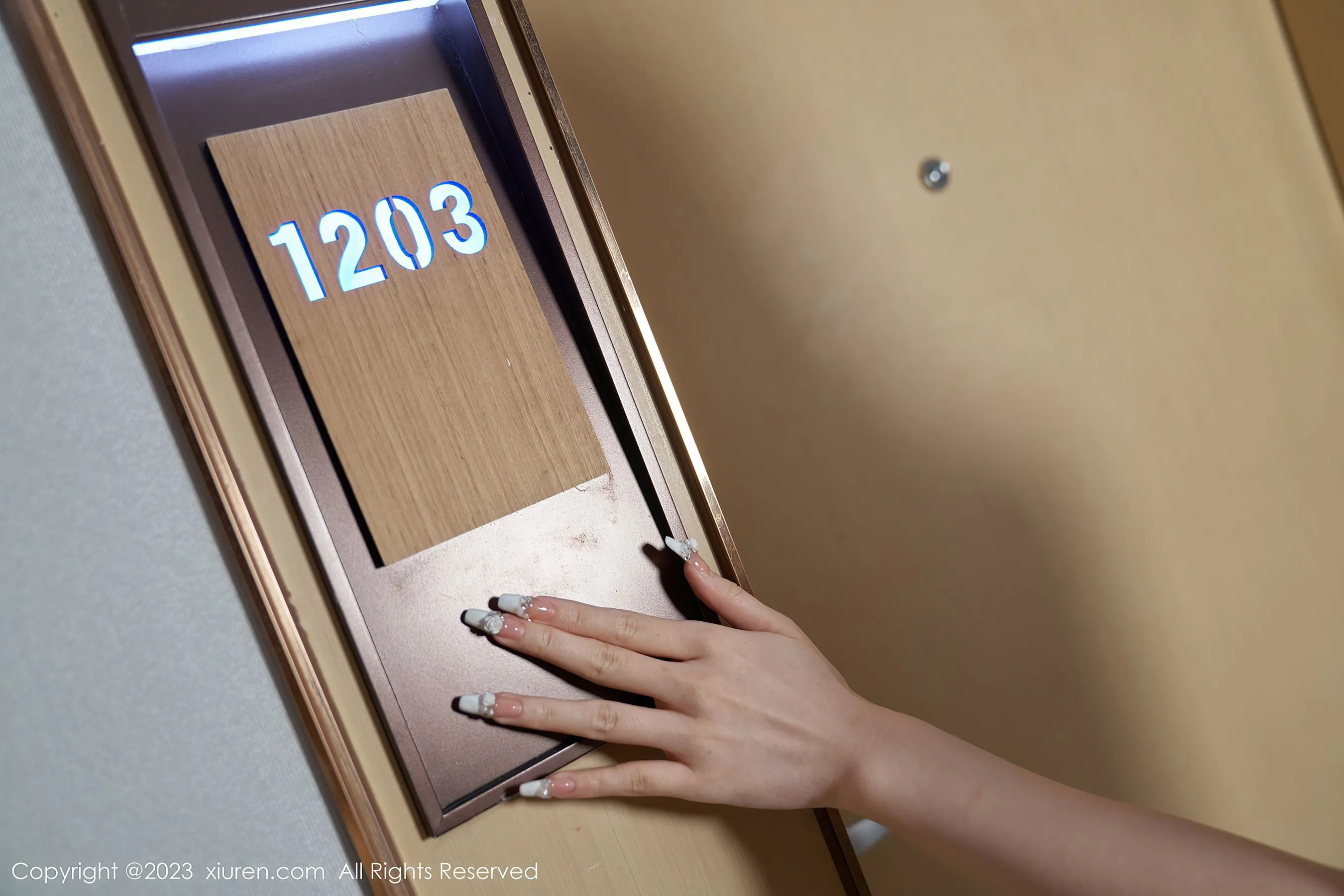 秀人网 No.6731 周于希Sally 牛仔裤美臀插图2