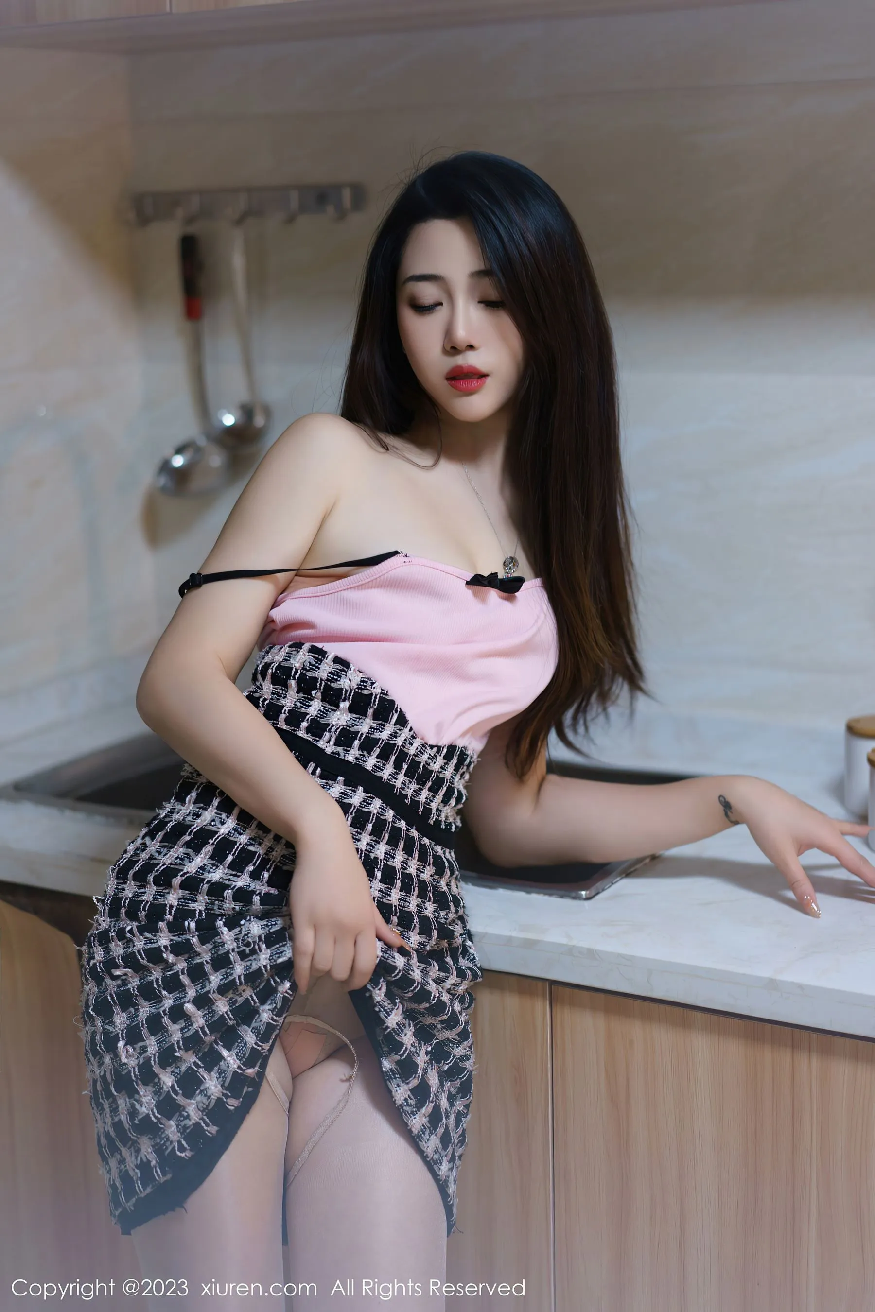 秀人网 No.6799 严利娅Yuliya 丰腴美臀插图2