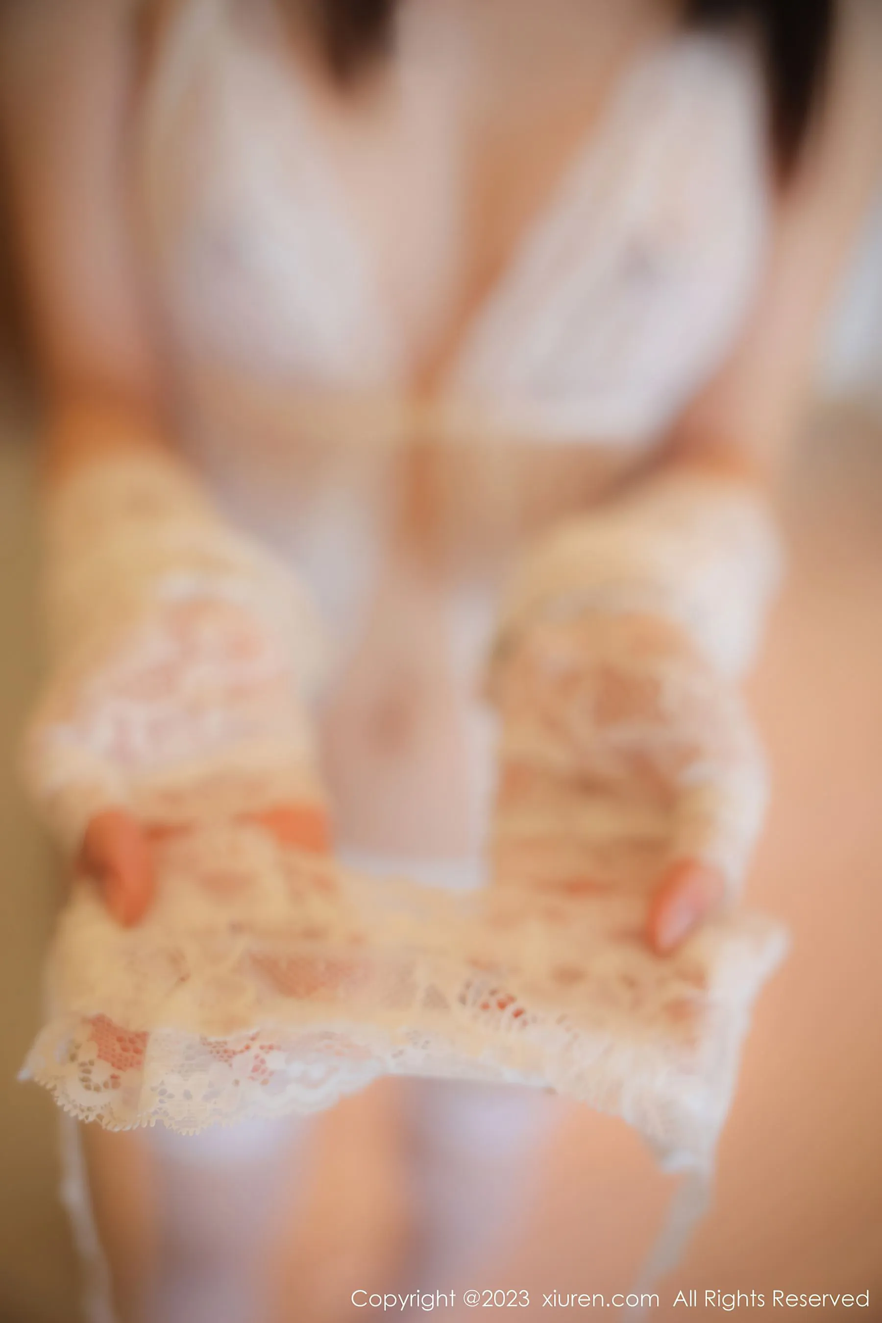 秀人网 No.6621 幼幼 丝袜美腿插图4