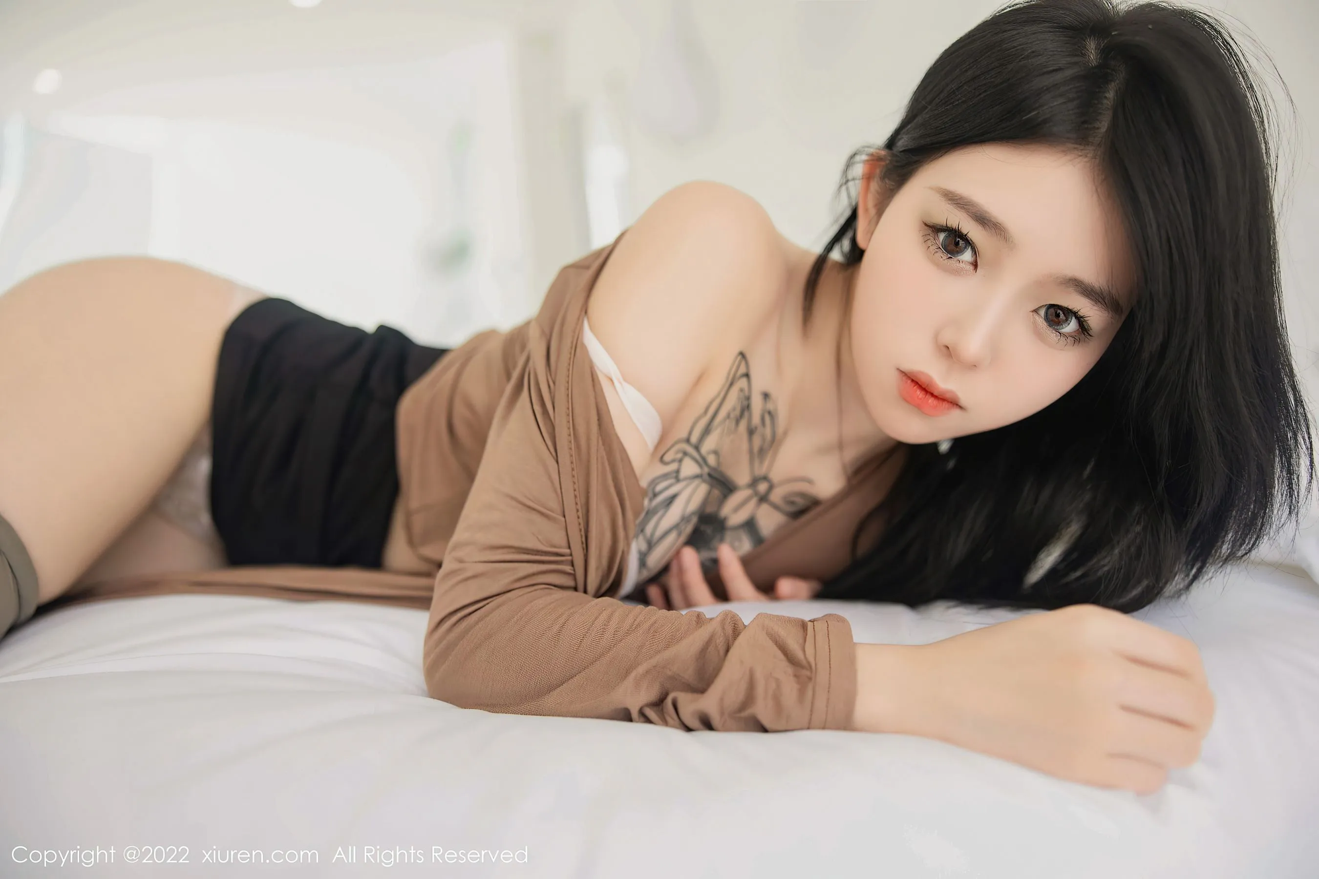 秀人网 No.5587 奶瓶. 大理旅拍插图3