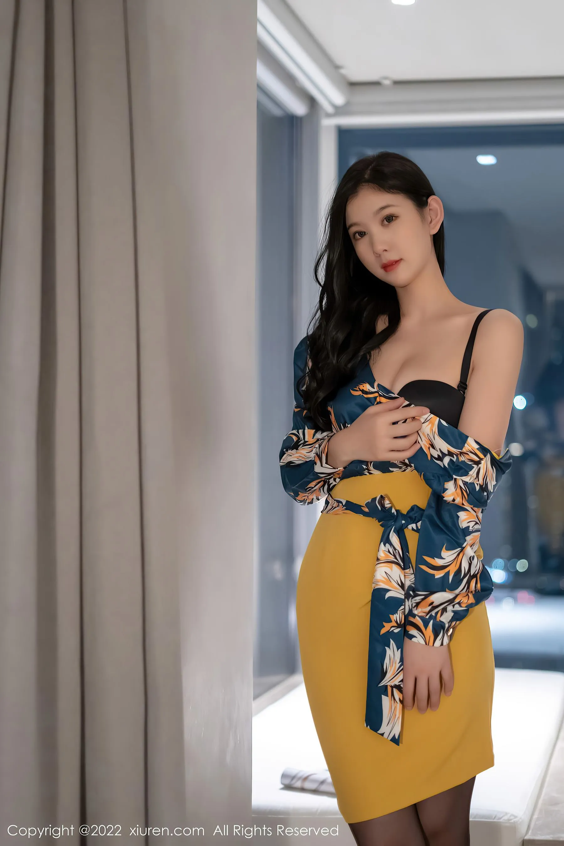 秀人网 No.4880 李雅柔182CM 黑丝美腿插图1