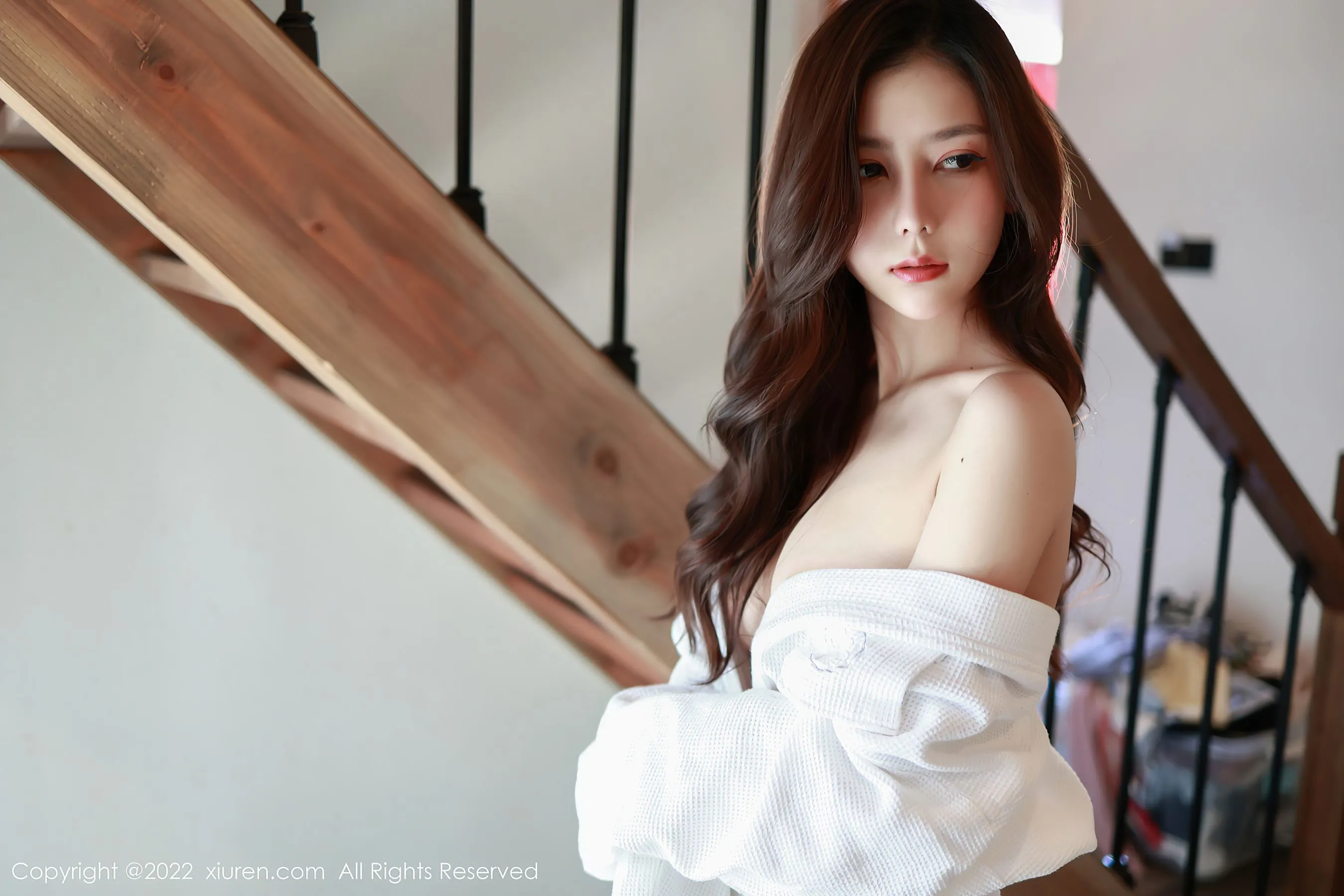 秀人网 No.4932 尹甜甜 睡袍美腿插图1