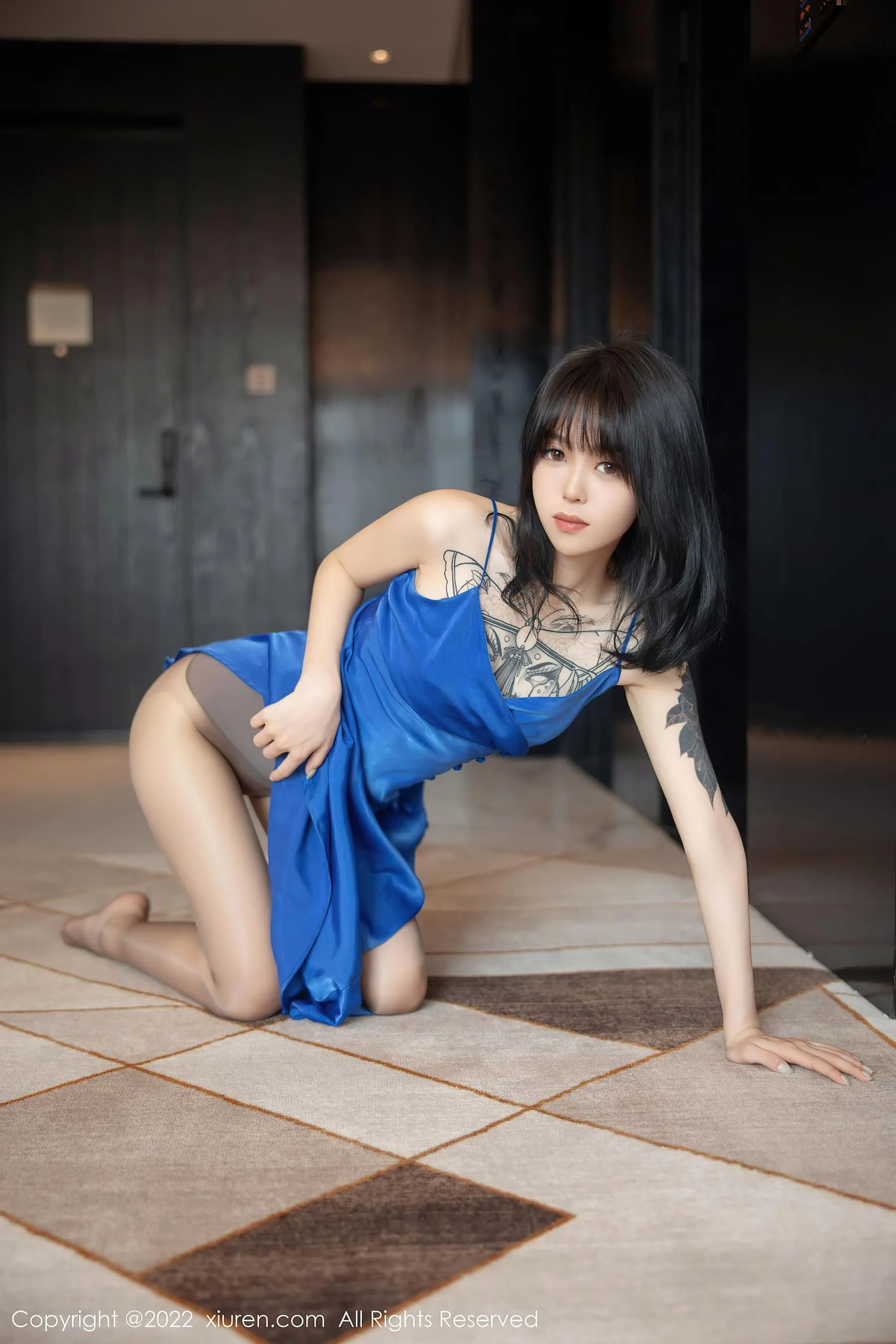 秀人网 No.5165 奶瓶. 吊带裙美腿|图集秀